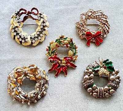 5 Vintage Christmas Wreath Brooches Pins Lot Unmarked Rhinestone Pinecones Holly | eBay US