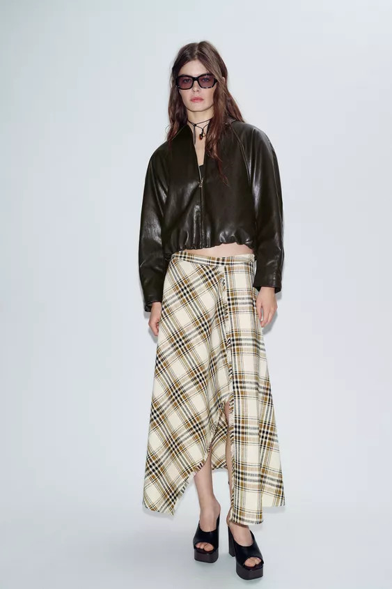 ASYMMETRIC PLAID MIDI SKIRT | Zara US