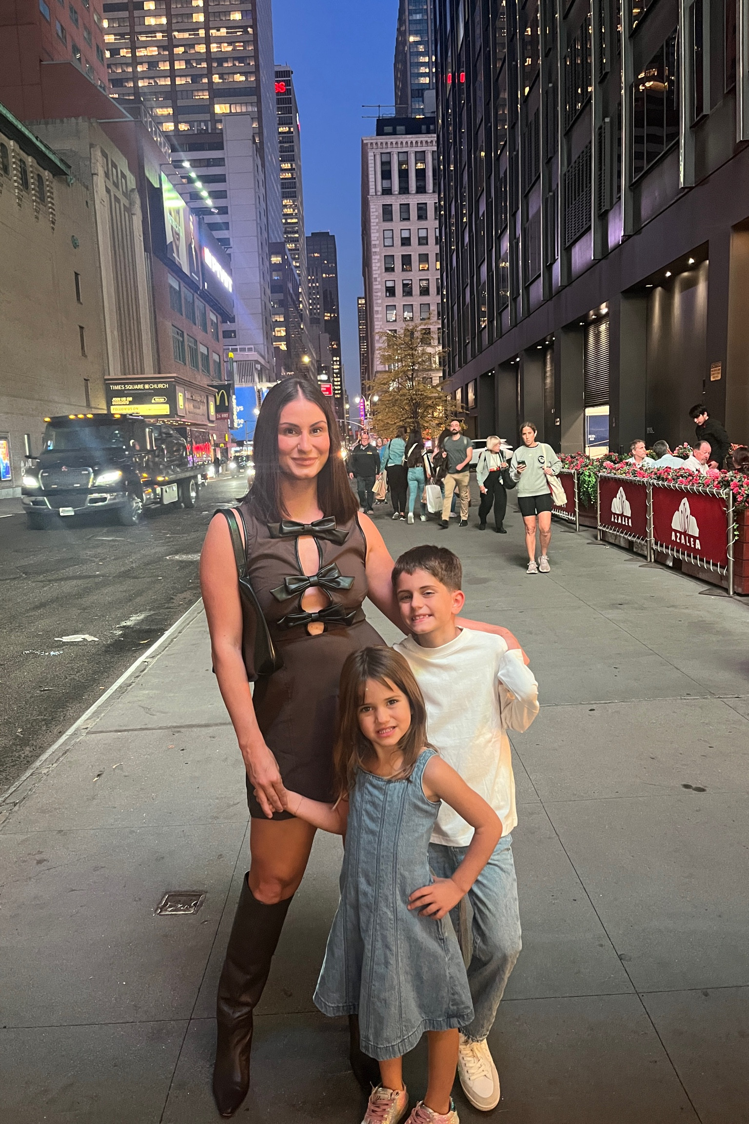 Perfect holiday dress for all your holiday parties 🤍

#LTKHoliday #LTKStyleTip #LTKSeasonal