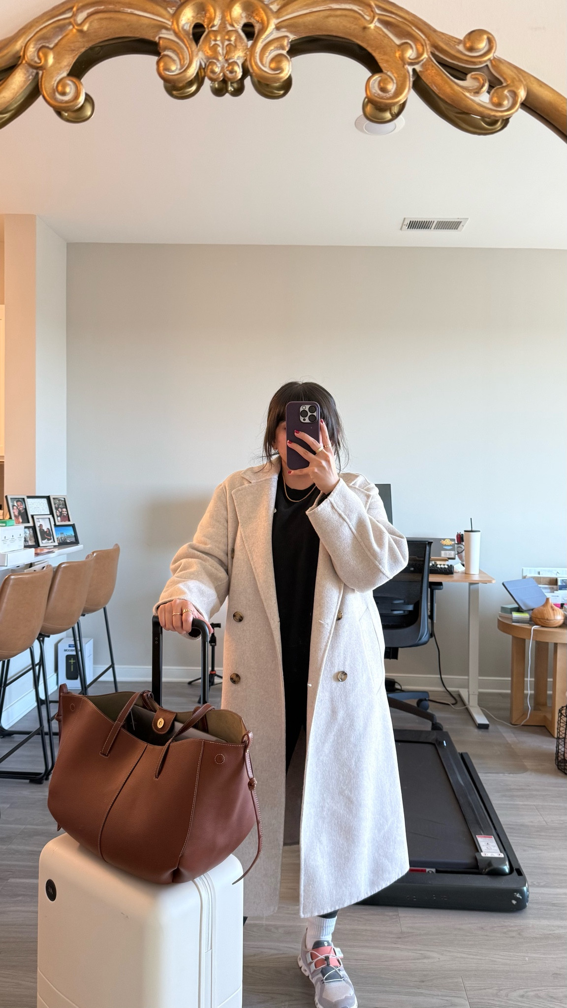 Travel ootd
Comfy and cozy look


#LTKTravel #LTKMidsize #LTKStyleTip