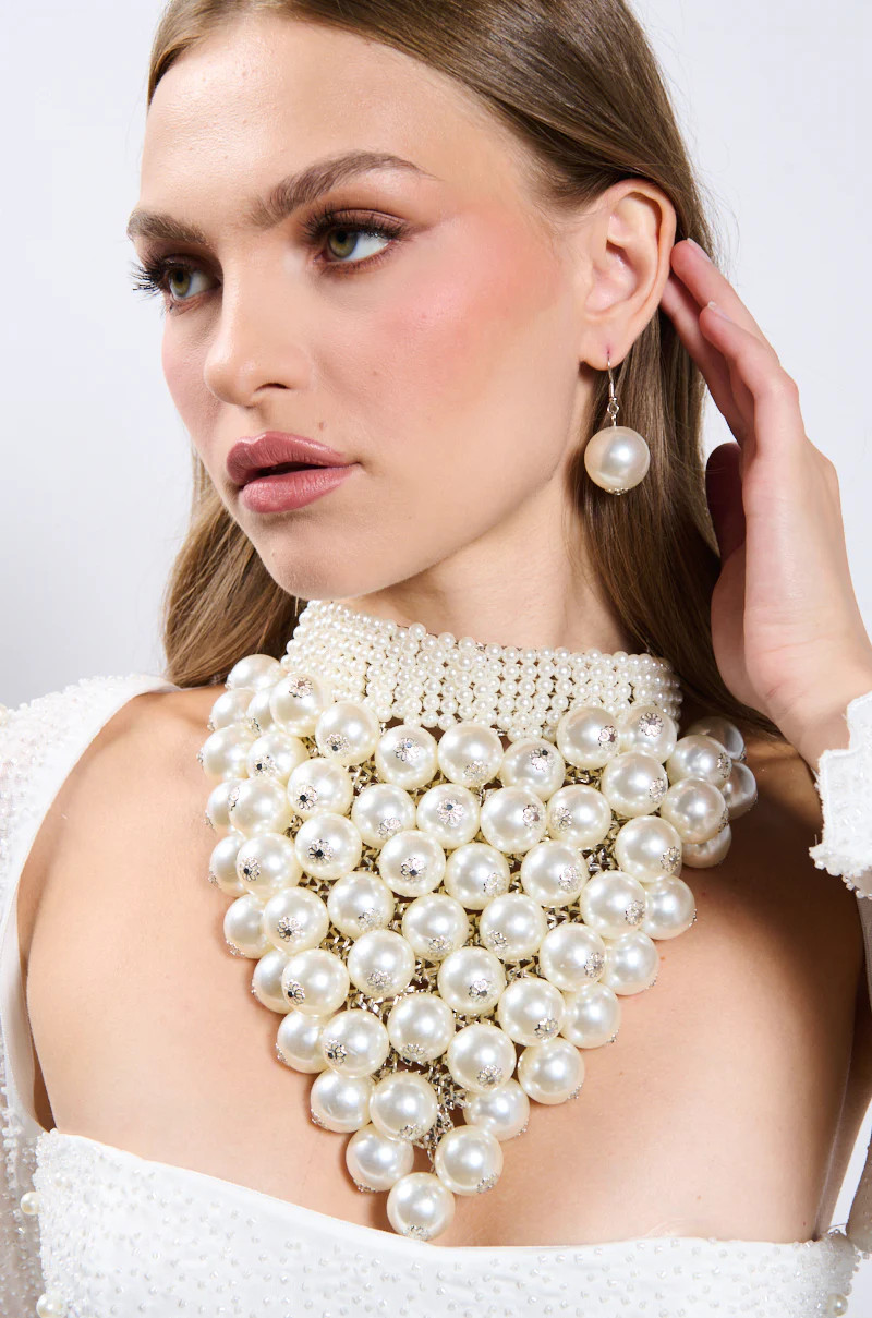 PEARL PLEASE STATEMENT NECKLACE & EARRING SET | AKIRA