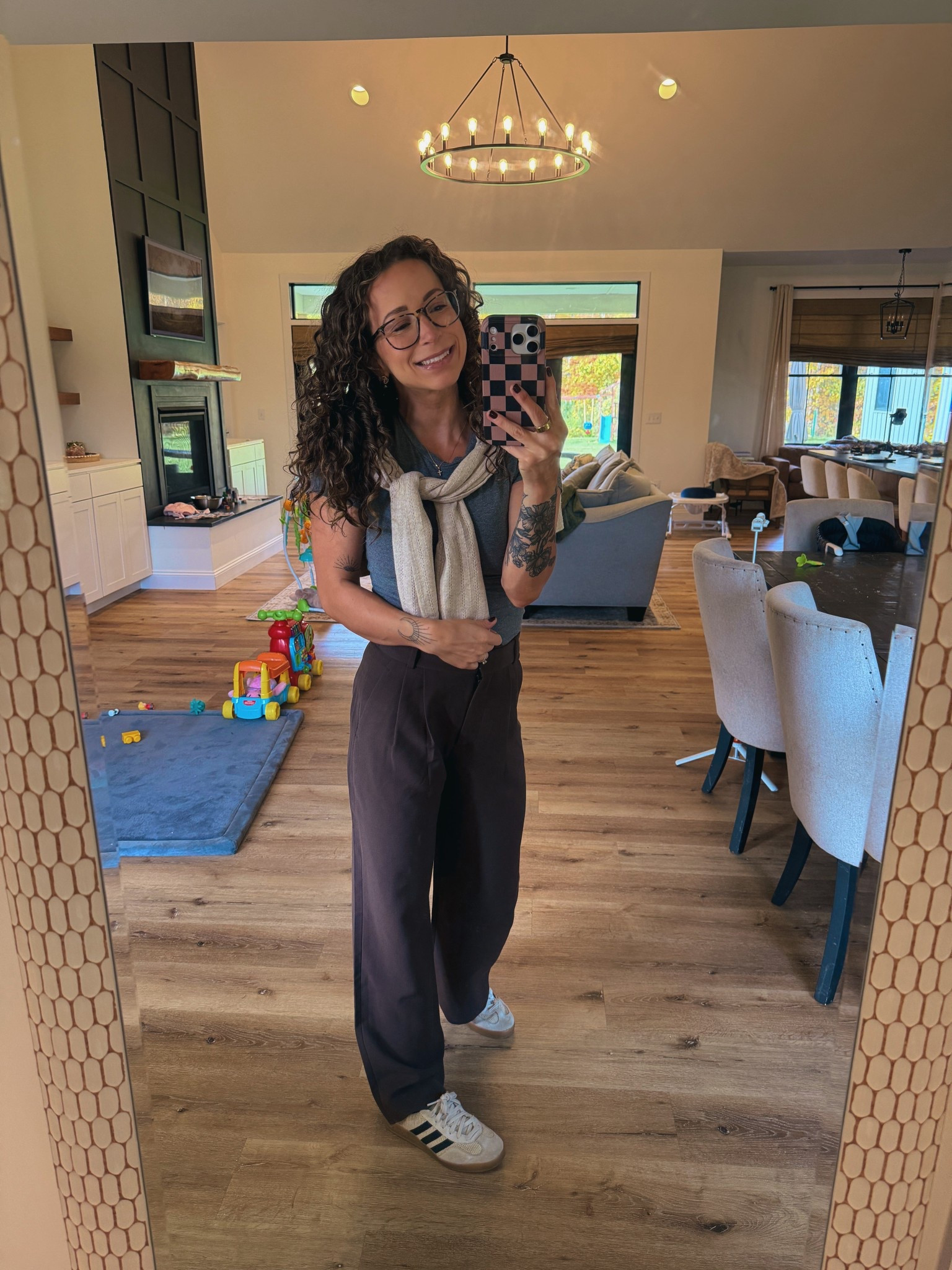 Another mom style files fit! Love these pants 👏🏼 

#LTKSeasonal