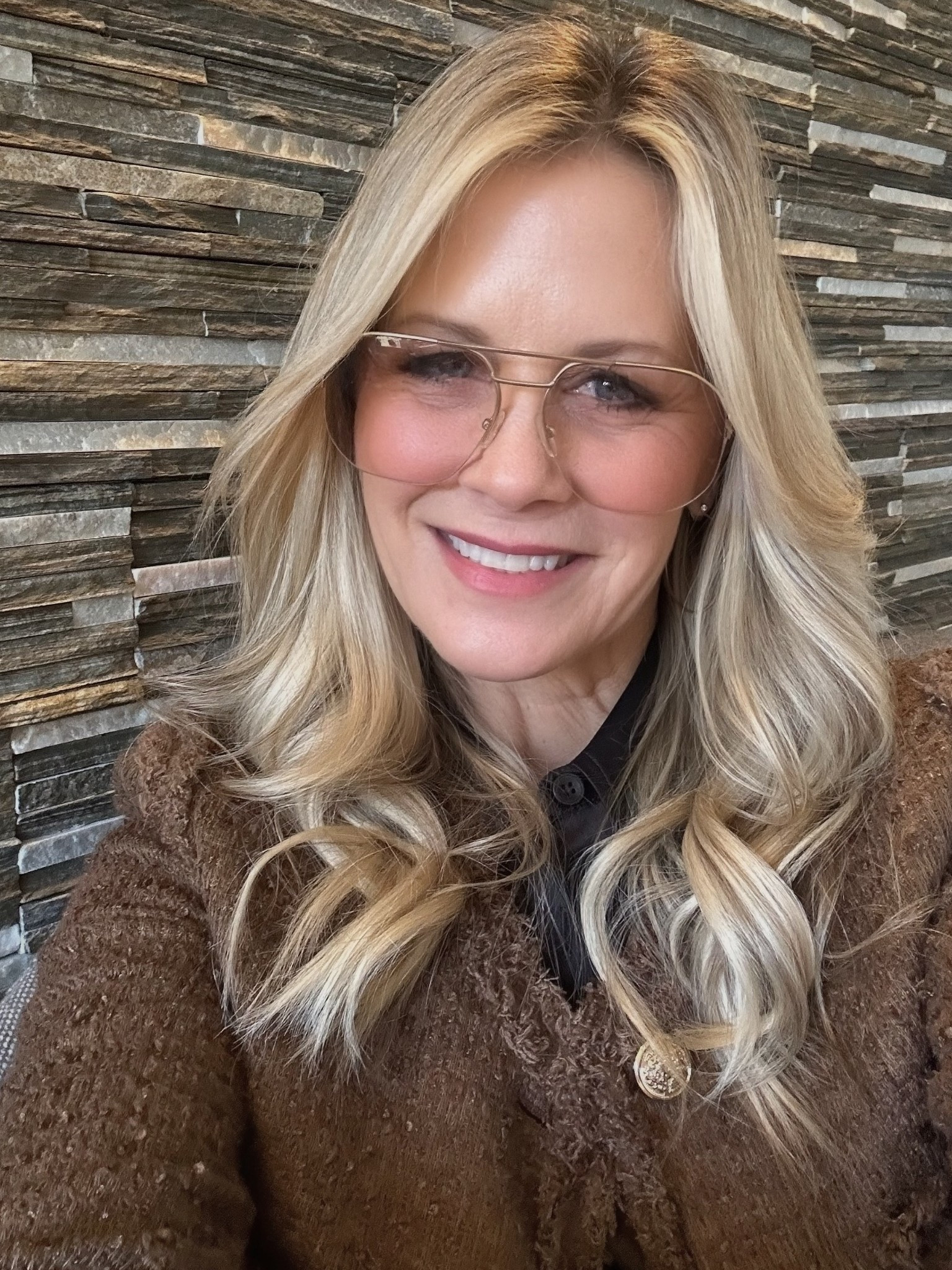 Obsessed with these aviator readers.  The gold metal frame + soft pink lenses add the perfect chic touch to any look. Lightweight, stylish, and actually make reading feel fun.

#LTKselfcare #LTKOver40