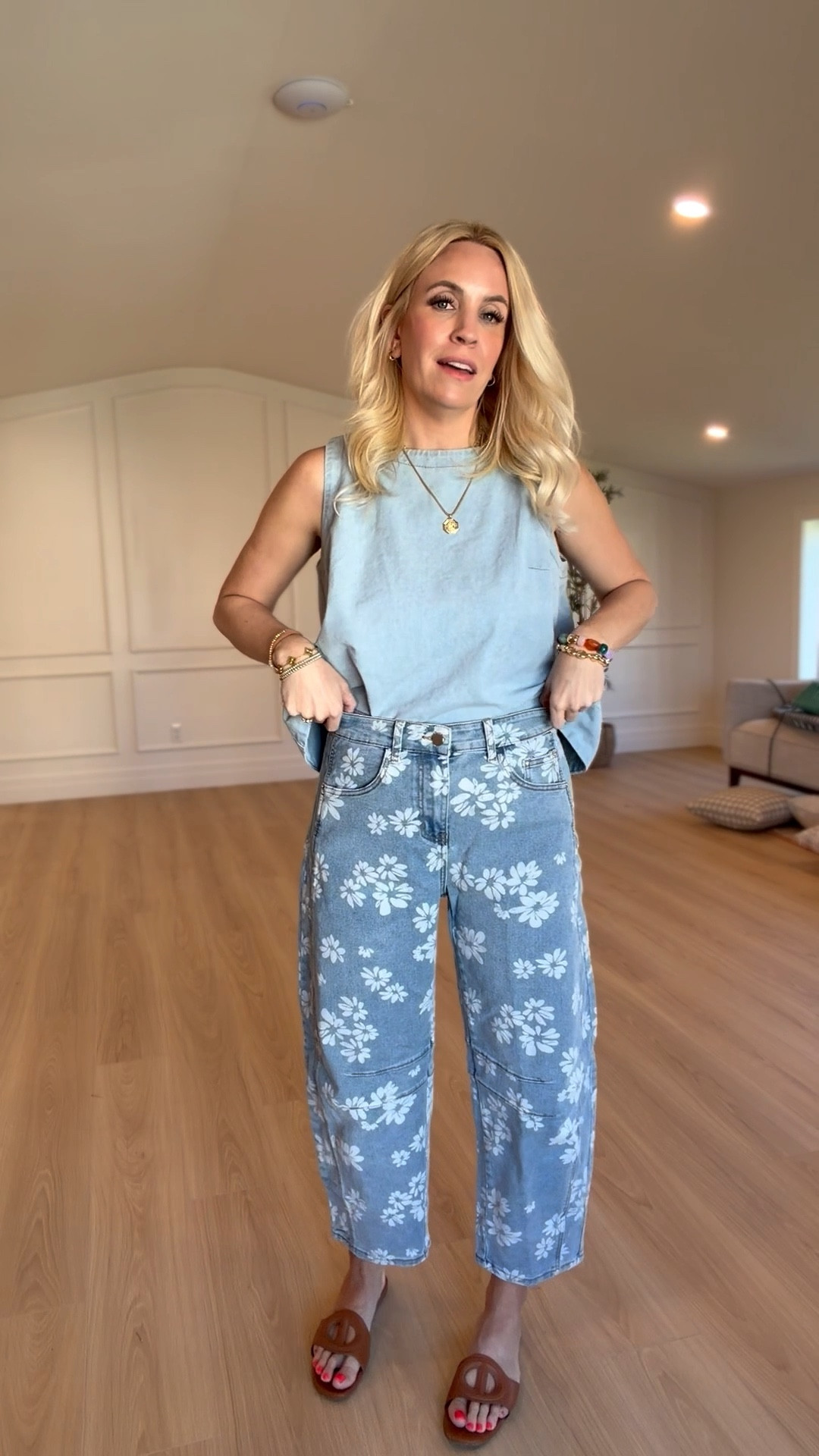 These barrel jeans look just like the free people ones but these are from Amazon! 

#LTKmomlife #LTKootd #LTKgrwm