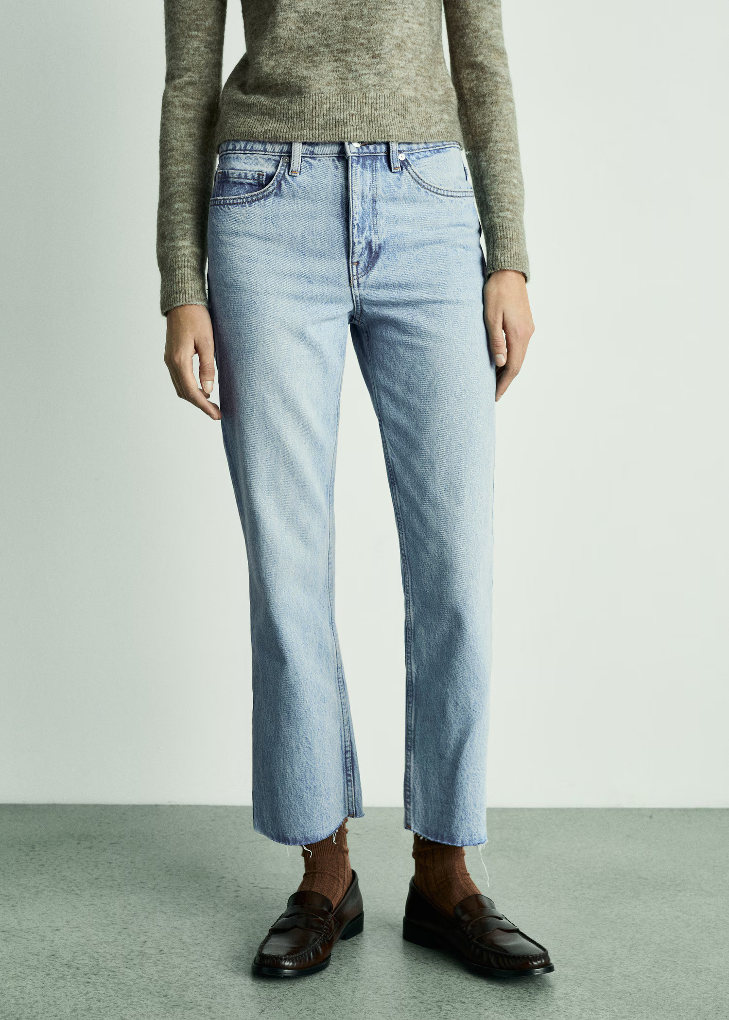 Blanca straight-fit cropped jeans - Women | MANGO USA | Mango (US/MX/AU)