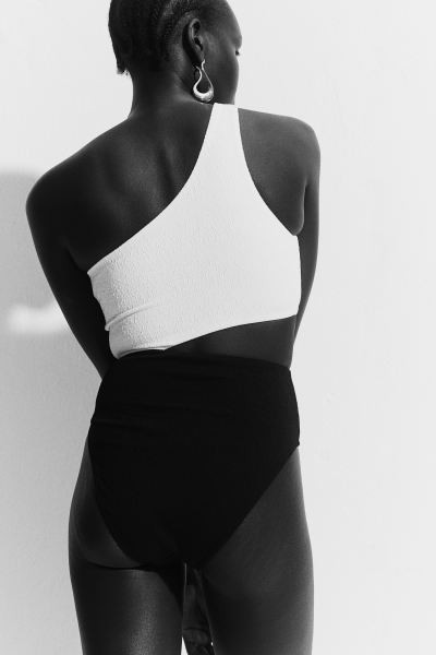 Padded-cup High-leg swimsuit | H&M (UK, MY, IN, SG, PH, TW, HK)