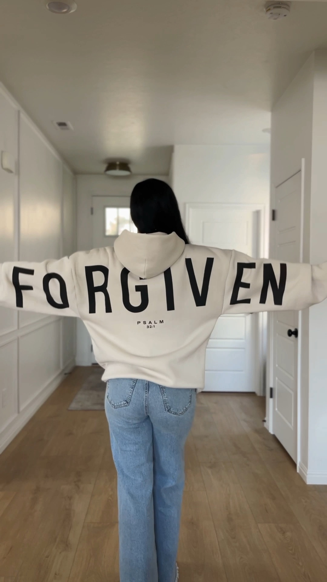 This hoodie is everything ya’ll! 🙏🏼🤍





#fashion #clothing #sweater #hoodie #comfy #giftsforher #giftsforhim #giftguide #ootd

#LTKFindsUnder100 #LTKootd #LTKMens