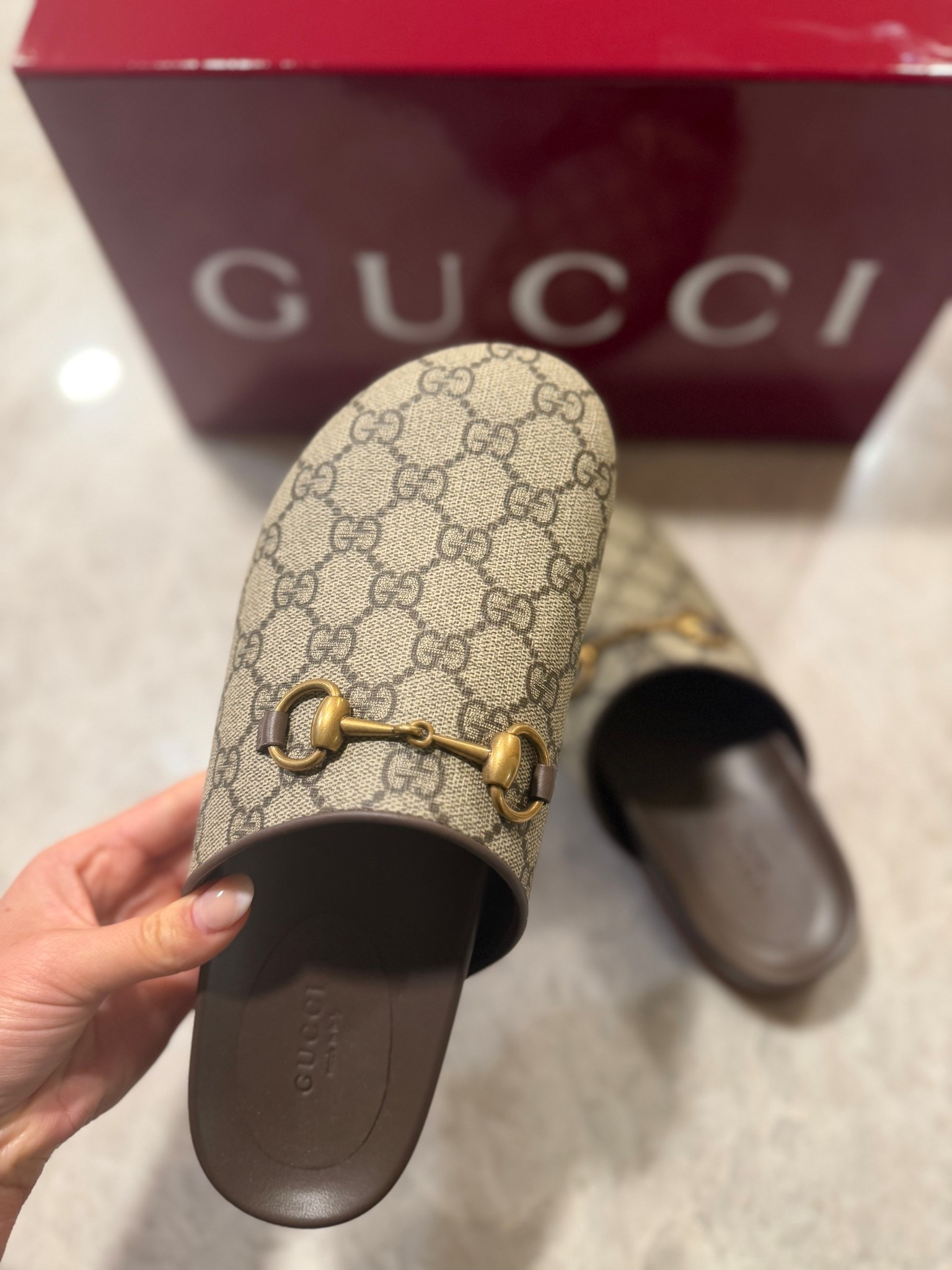 Obsessed!!😍

#gucci #shoes #summershoe #designer 