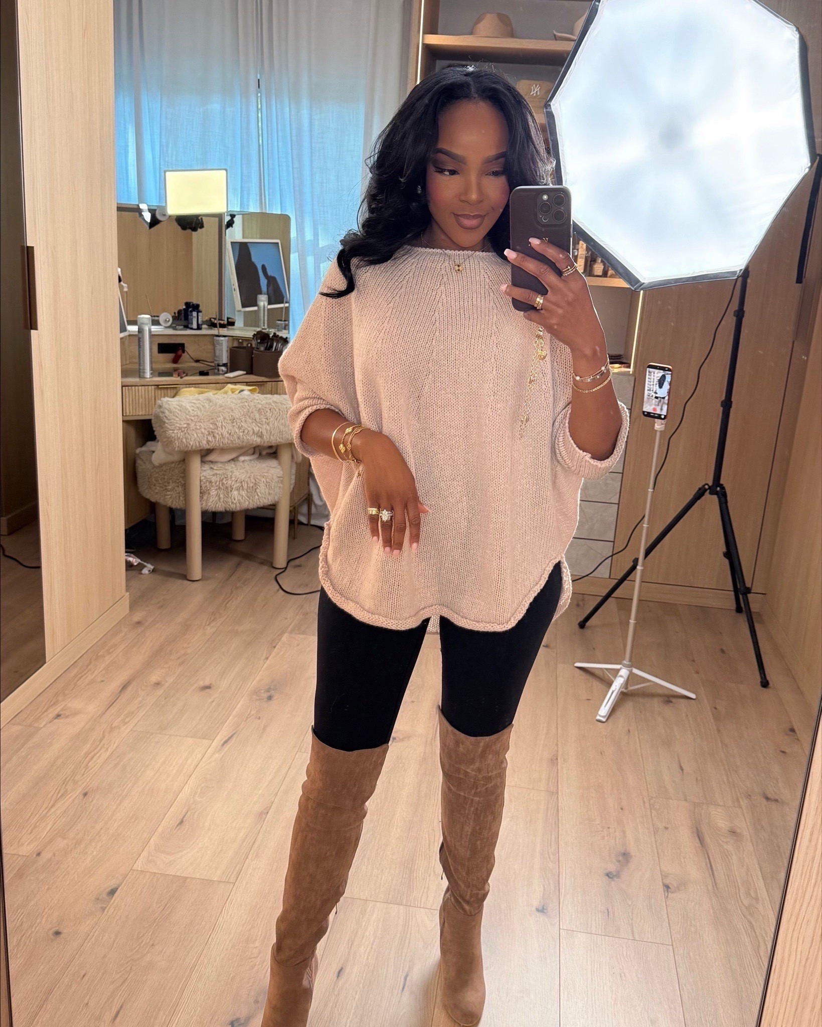 ✨ Cozy Winter Layers That Still Feel Elevated

This oversized knit paired with sleek leggings is one of those winter outfits you’ll reach for on repeat. It’s cozy, flattering, and effortlessly polished, striking that perfect balance between comfort and looking put together. Easy to restyle with boots, sneakers, or layered outerwear, it’s a true cold-weather staple that keeps the cost per wear dropping all season long.

Perfect for:
• Errands and school drop-offs
• Casual lunches
• Travel days
• Cozy winter outings

📏 Sizing:
Top: Small
Bottoms: Small
Shoes: True to size

Measurements:
5’4” · 138 lbs · 34D · 27” waist · 40” hips

Save this post for later.

Neutral winter outfit inspiration, elevated leggings outfits, oversized sweater styling, cozy everyday winter looks, timeless cold-weather wardrobe staples.

Follow me on Instagram and YouTube @kirasfashionfinds

#LTKPetite #LTKootd #LTKgrwm