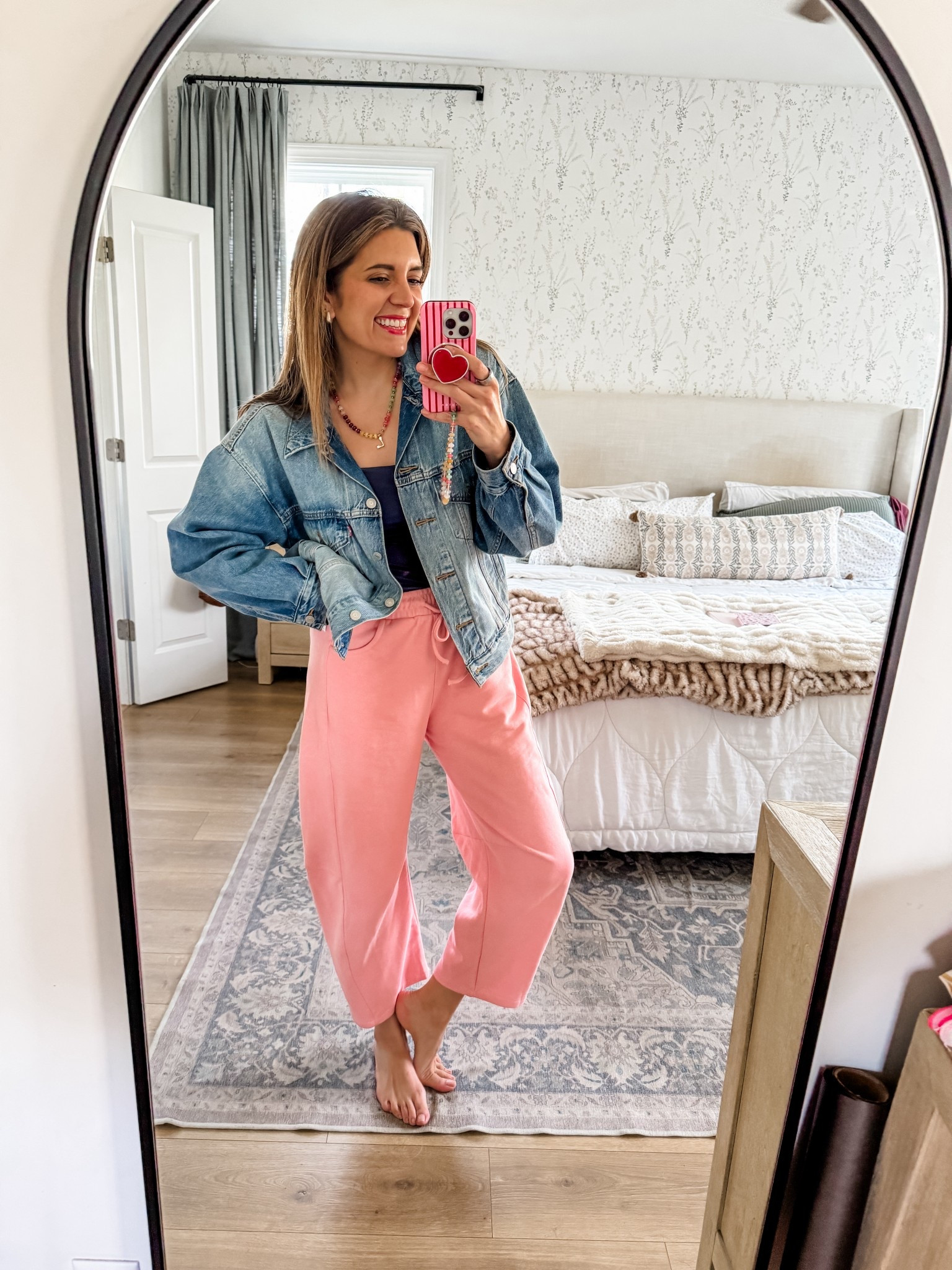 Outfit of the day!! Obsessed with these barrel leg sweatpants. Size small in everything. I’m 5’7”. 

#LTKSaleAlert #LTKOver40 #LTKTall