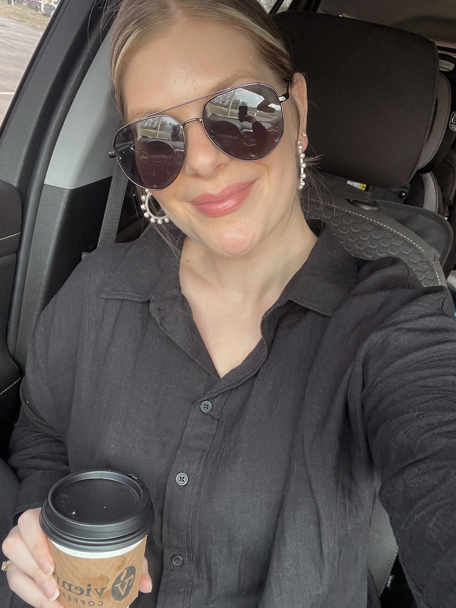 My go to type of outfit when I don’t know what to wear👏🏼 so easy and affordable and post partum friendly! Earrings and sunglasses are @bebesalonandboutique

#LTKsalealert #LTKSeasonal #LTKfindsunder50