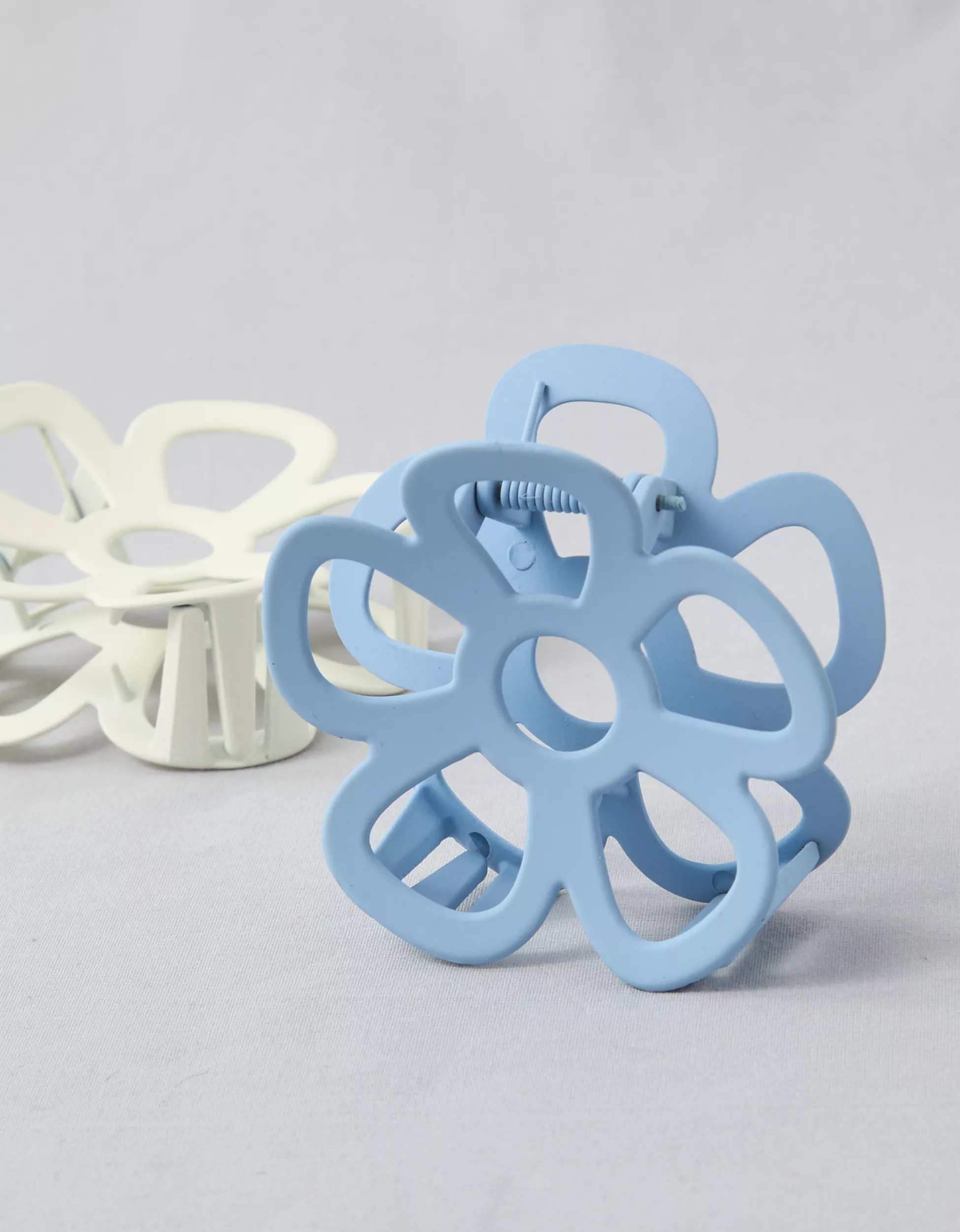 AE Matte Flower Clip | American Eagle Outfitters (US & CA)