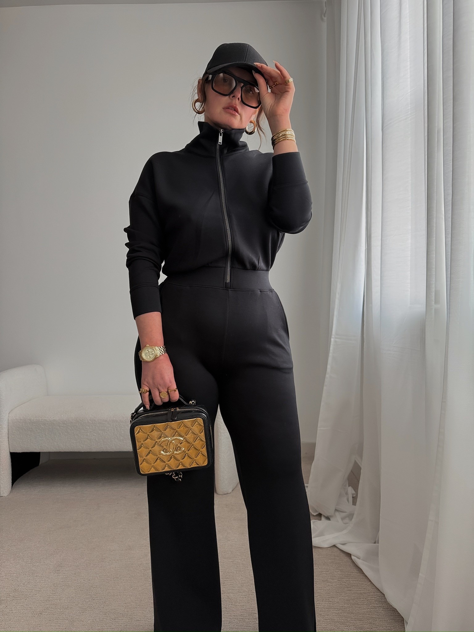 Jumpsuit runs tts
20% off code: JULIAMARIEXSPANX 



#LTKStyleTip #LTKFindsUnder100