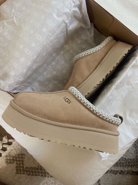 UGG TAZZ SAND 🩵

#LTKSeasonal #LTKSpringSale #LTKshoecrush