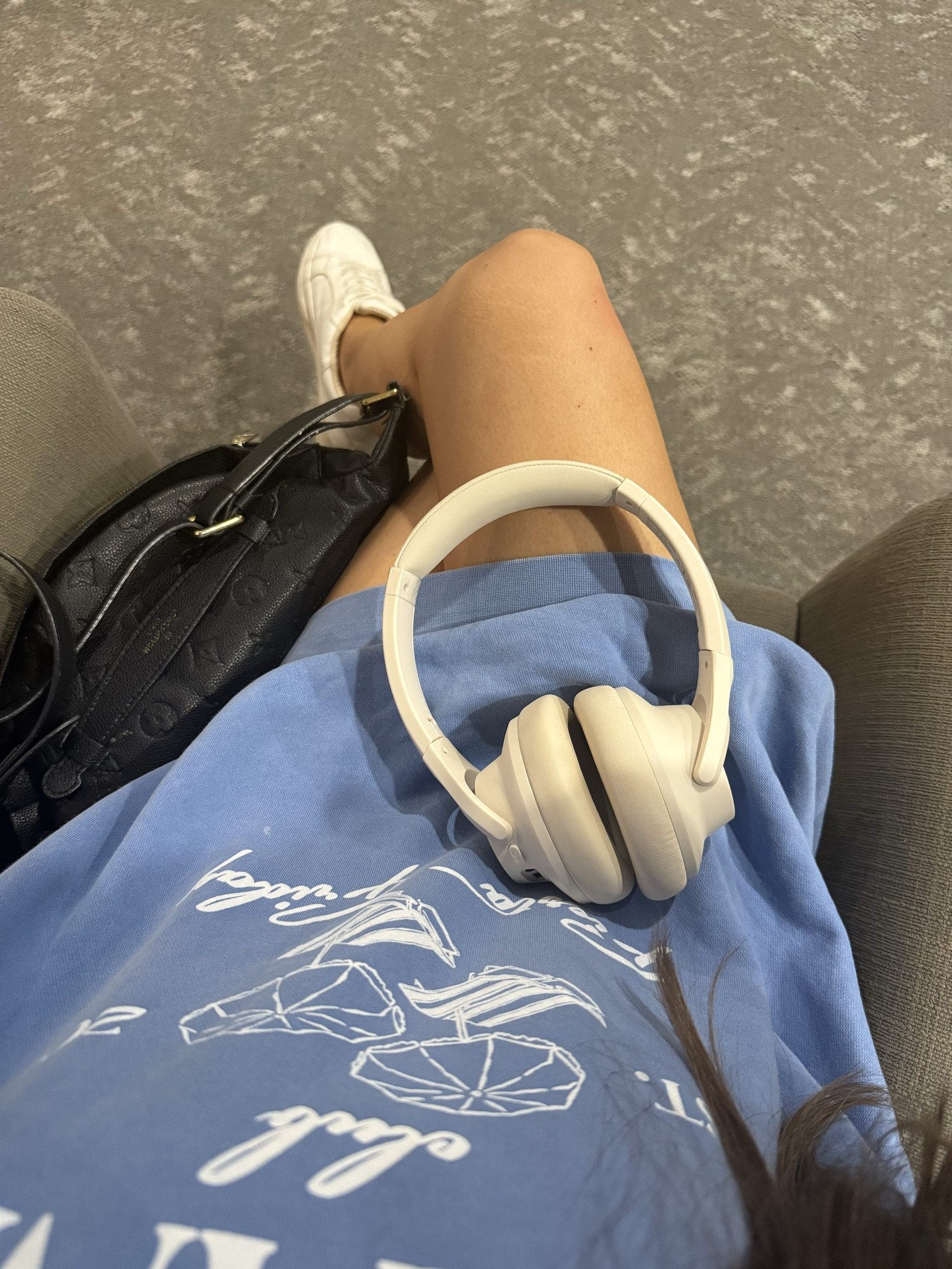 New headphones are a win so far ✨🎧 

#Amazon #Headphones #Essentials 

#LTKSaleAlert #LTKActive #LTKFindsUnder50