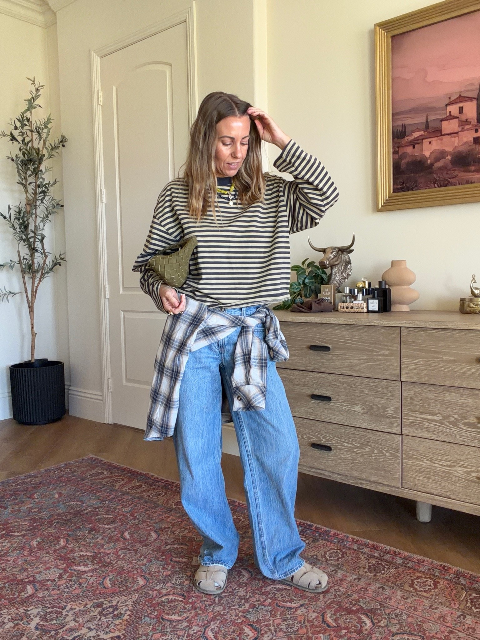 Todays outfit
Amazon striped tee size xs
Amazon flannel
Abercrombie denim size 24R
Amazon accessories