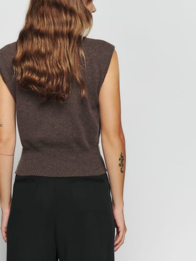 Arco Cashmere Sleeveless Turtleneck Sweater | Reformation (Global)