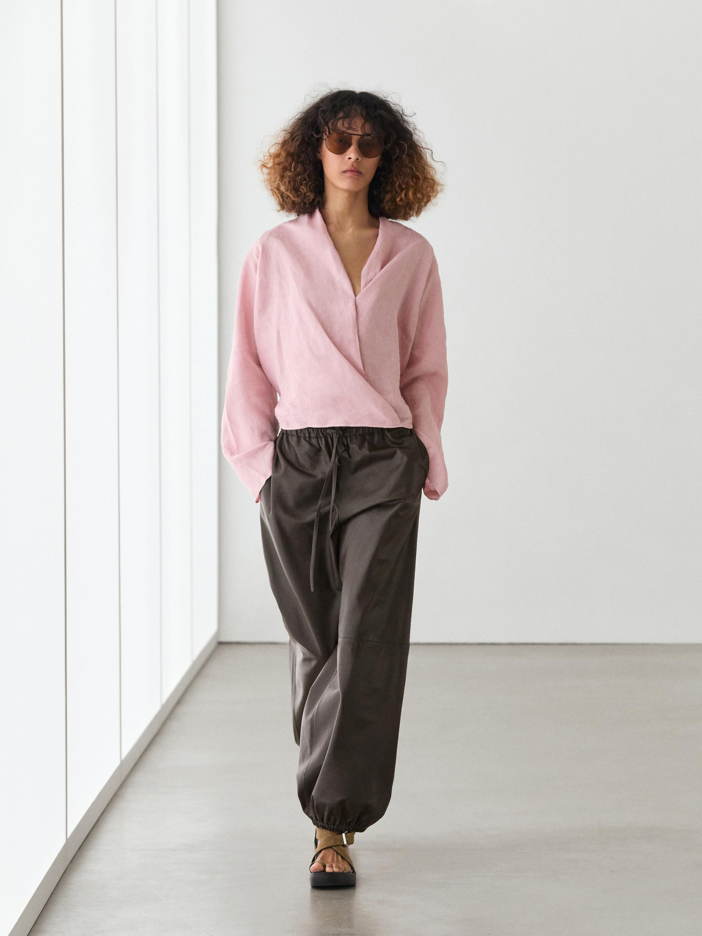 Flowing loose-fitting linen wrap blouse | Massimo Dutti UK
