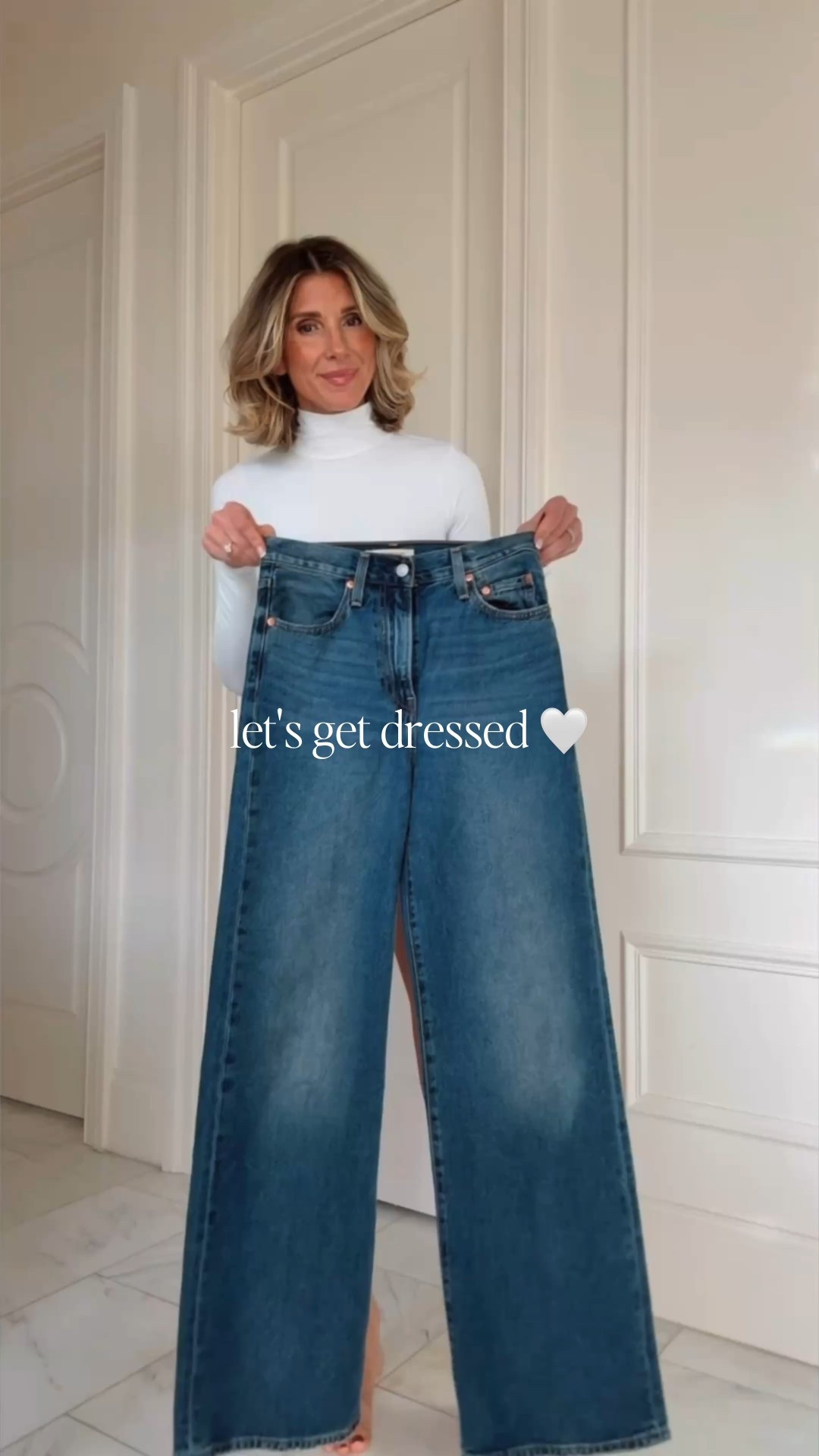 Zara fall outfit. This coat is so stunning and the faux fur collar is removable 