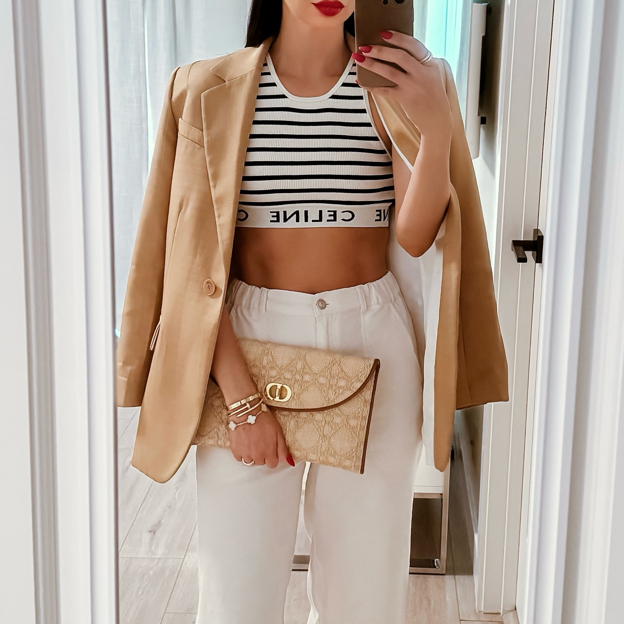 Ladies, you absolutely need this blazer! The color is the perfect neutral shade that pairs with everything. 

#LTKstyletip #LTKSeasonal