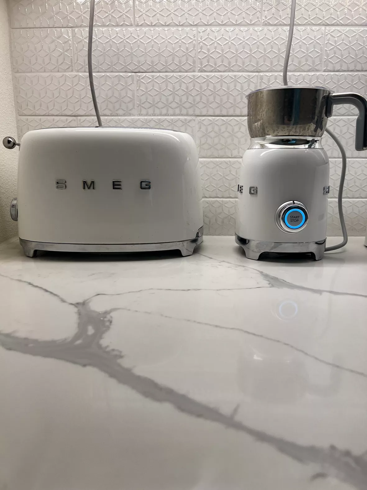 Smeg milk frother and hot chocolate maker