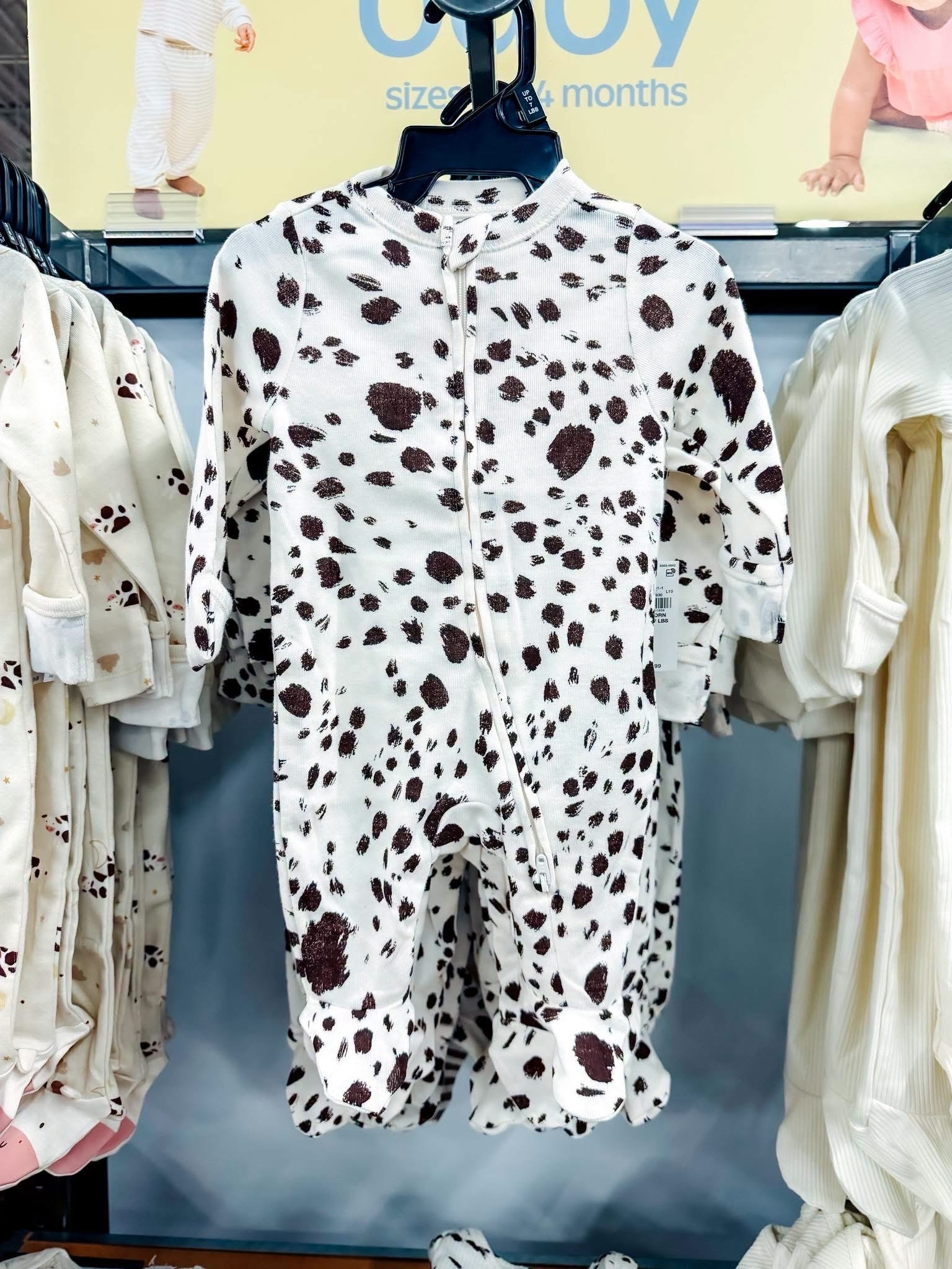 Old Navy has the cutest little cow print sleepers right now and I’m convinced every baby needs one. 🐄🤎 The tiny feet and fold-over mittens?! Stop it. 🥹

#OldNavyBaby #BabyFinds #CowPrint #NewBabyStyle #MomFinds

#LTKBaby #LTKKids #LTKBump