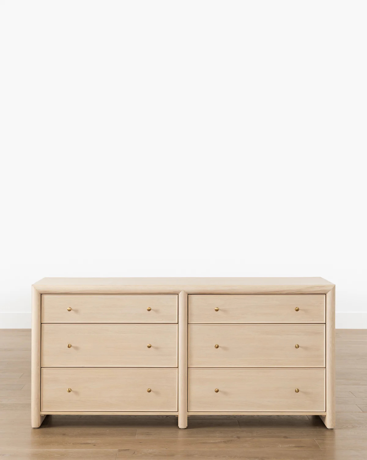 Tellerbeck Dresser | McGee & Co. (US)