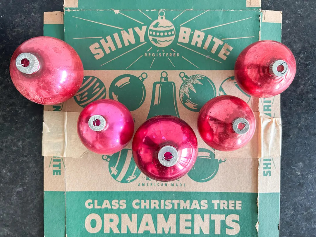 Set of 5 Shiny Brite Ornaments, Pink and Red Shiny Brite Ornaments, Vintage Shiny Brite Vintage O... | Etsy (US)