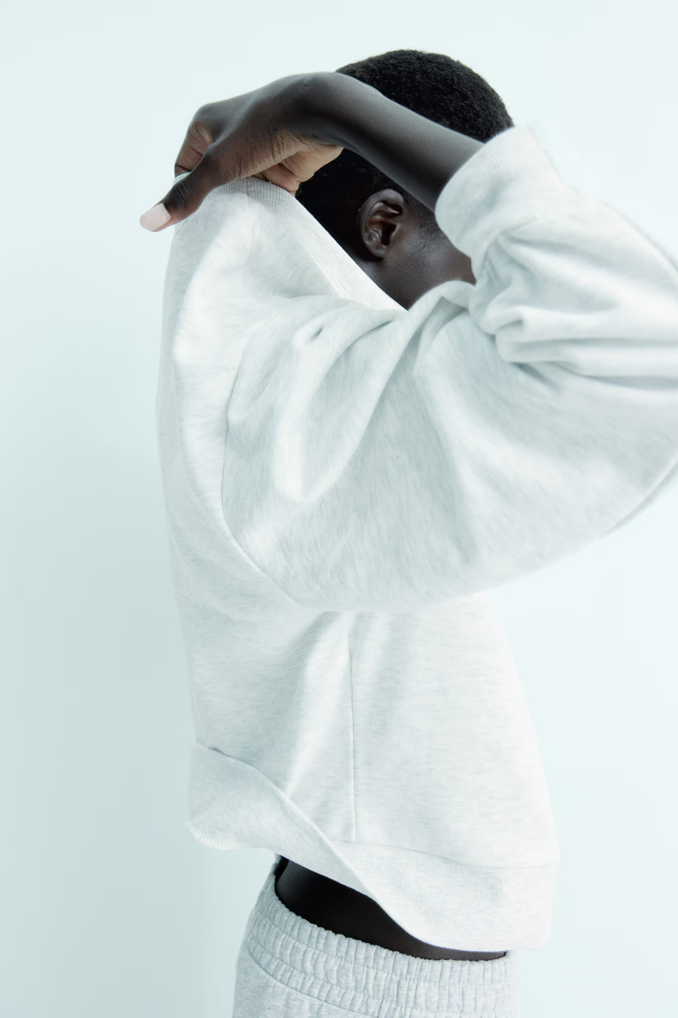 Off-the-Shoulder Sweatshirt | H&M (US + CA)