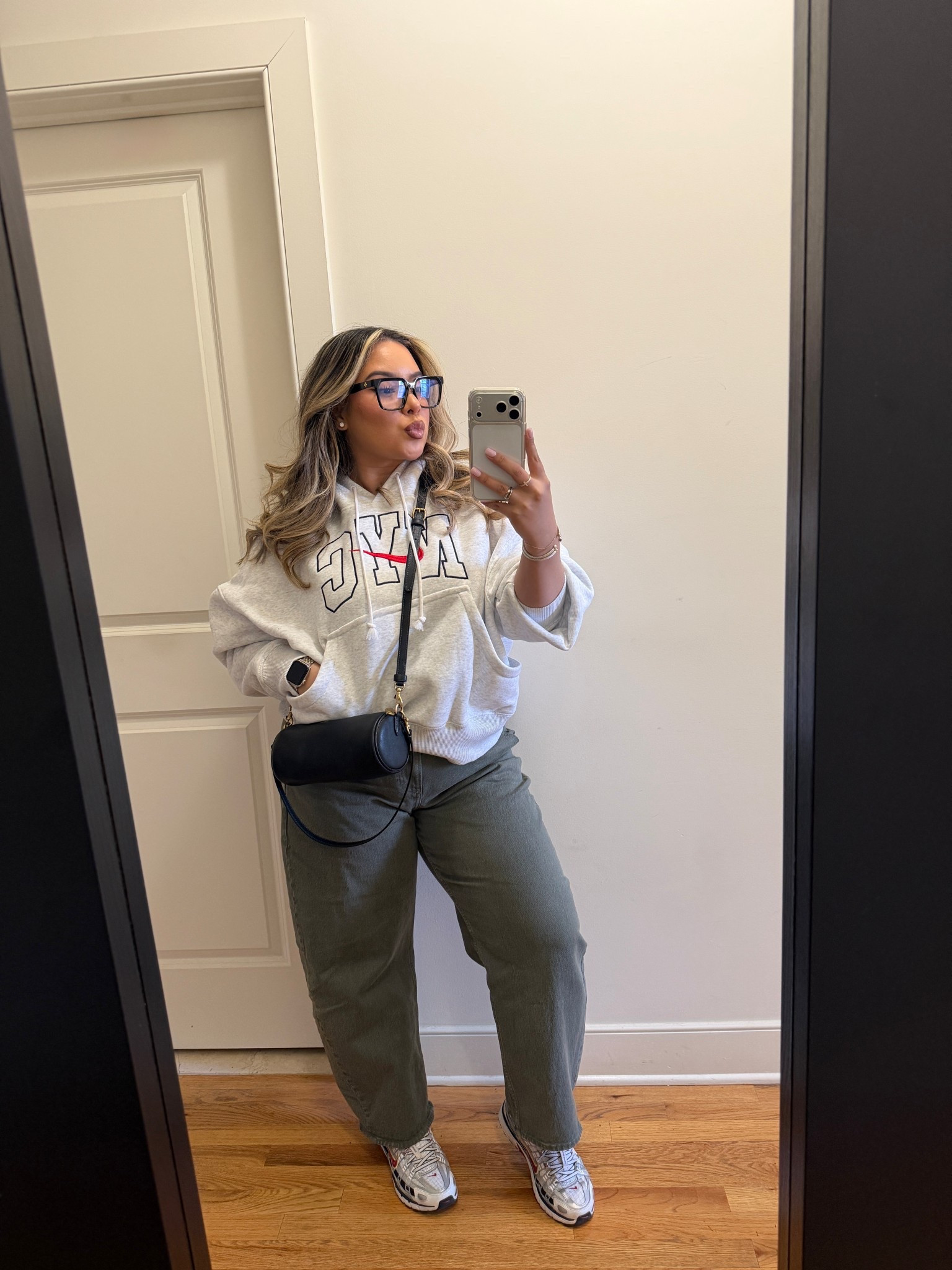 Casual ootd 👟 

Sweater: M (runs oversized) 
Jeans: 31 Curve Love (Regular Length)

#LTKSeasonal #LTKMidsize #LTKootd