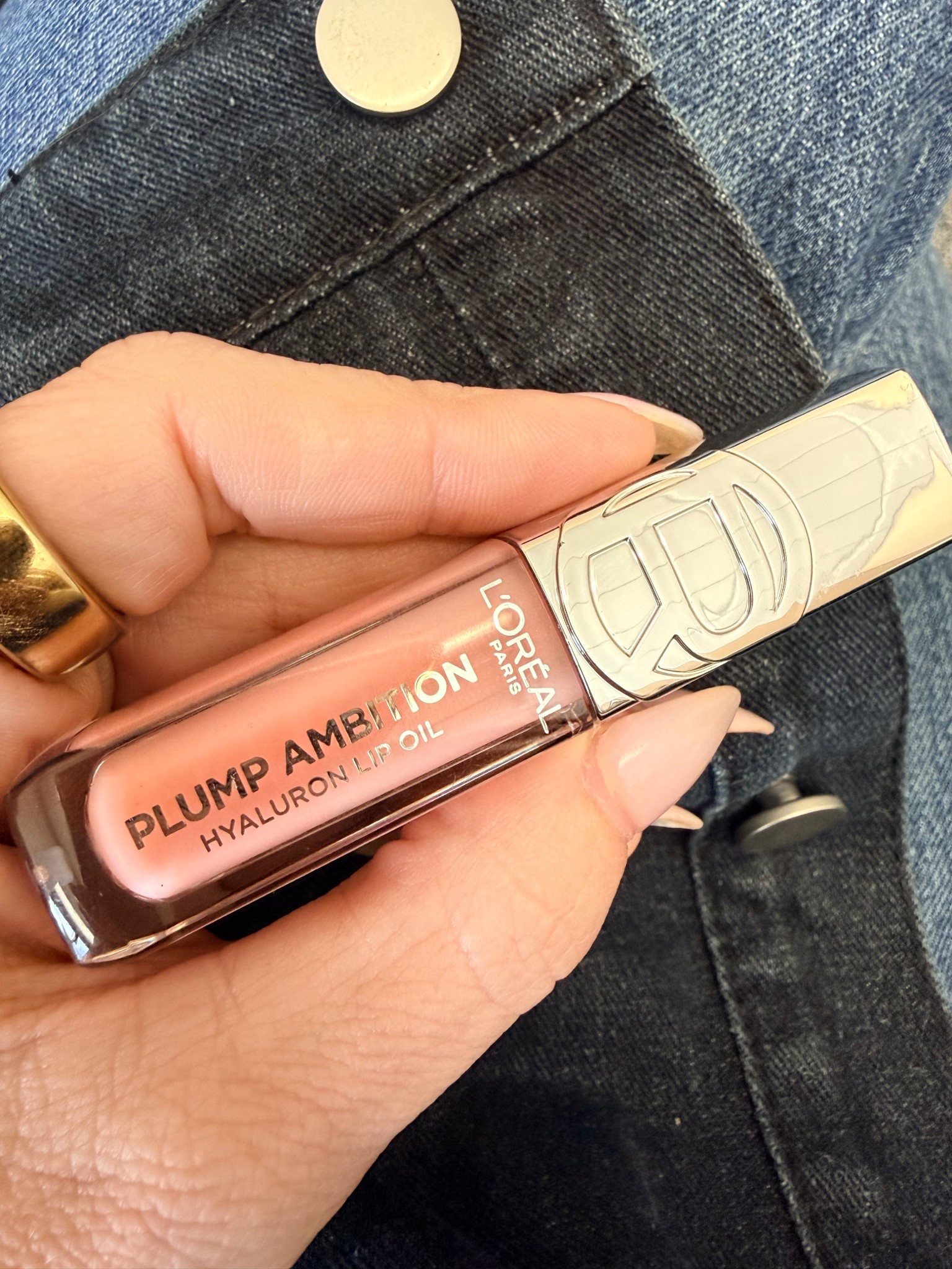If glossy, hydrated, plumped lips are the goal… this one’s a must 💋

I’ve been reaching for the L’Oréal Plump Ambition Hyaluron Lip Oil nonstop lately. It gives that juicy, high-shine finish without feeling sticky—and the hydration is actually real, thanks to the hyaluronic formula.

✨ What I love:
• Instant plumping effect (subtle, not tingly-overkill)  
• Super lightweight + comfortable  
• Makes lips look smooth + fuller  
• Perfect on its own or layered over liner  

It’s basically the “your lips but better” vibe in a tube.

Linked it here for you—trust me, you’ll want one in every bag 🤍

#LTKbeauty #lipoil #drugstorebeauty #lorealparis #glowlips