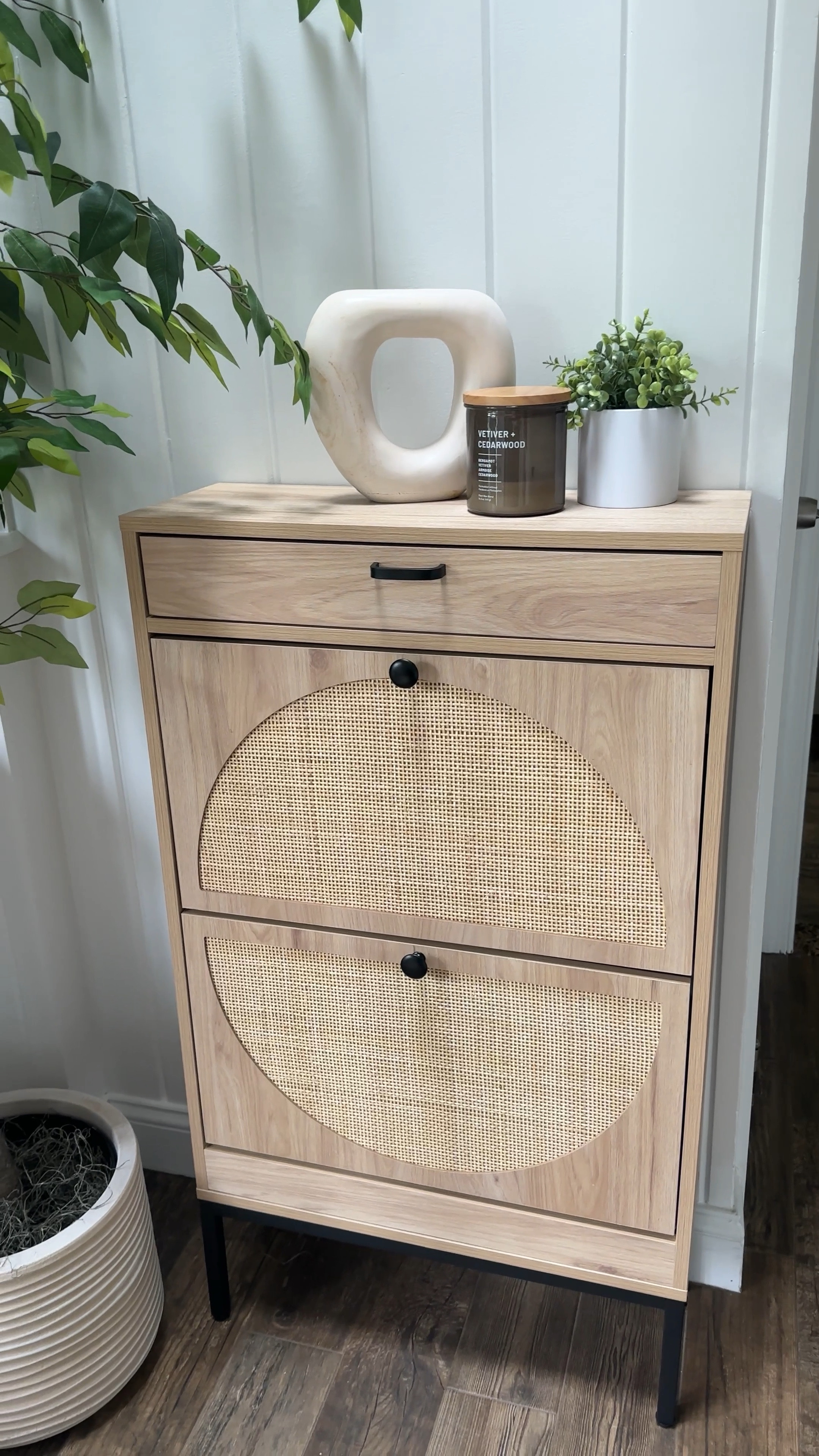 I love my new entryway shoe storage it’s so cute and beats having shoes all over 

#LTKhome