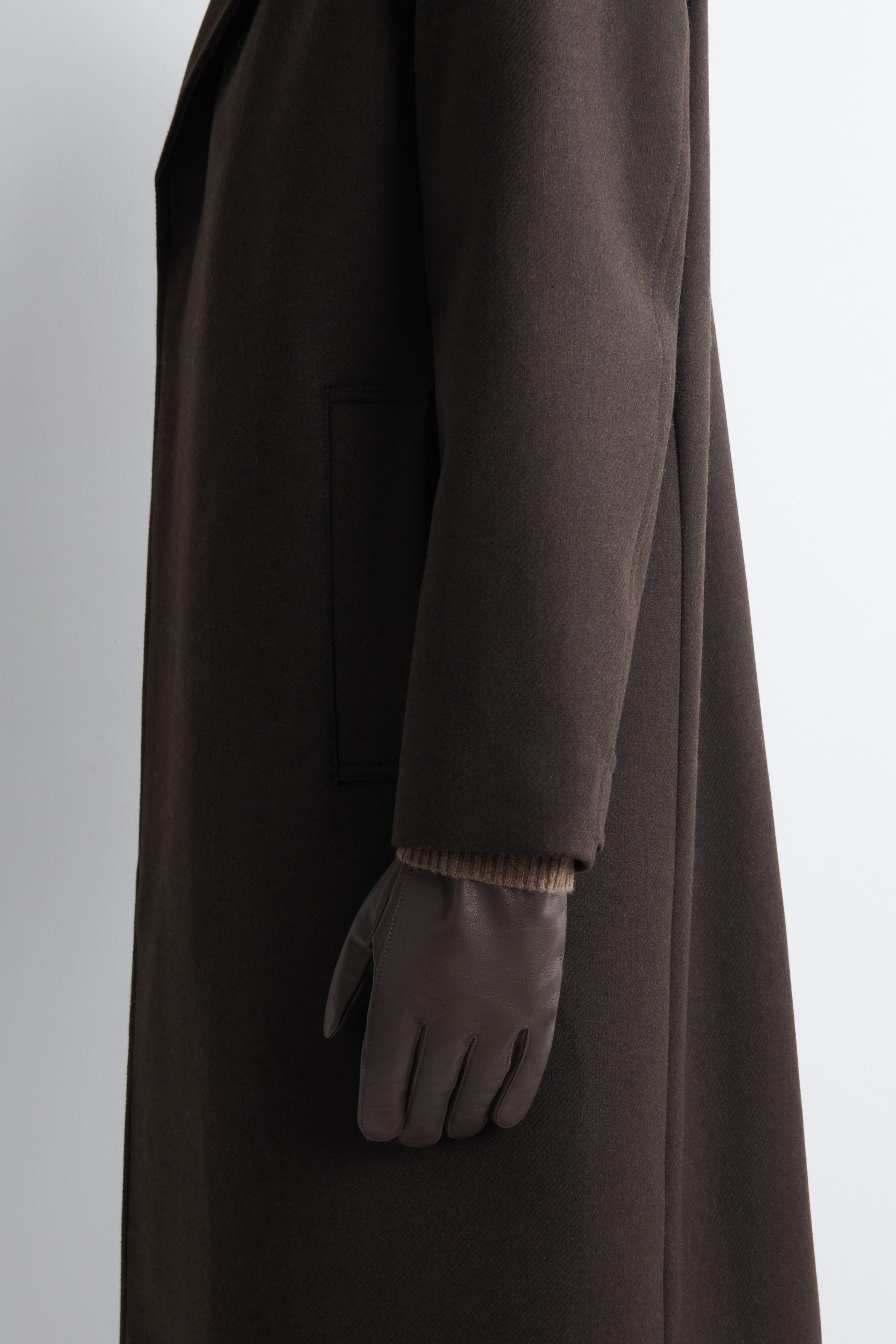 CASHMERE-LINED LEATHER GLOVES - DARK BROWN | COS US | COS (US)