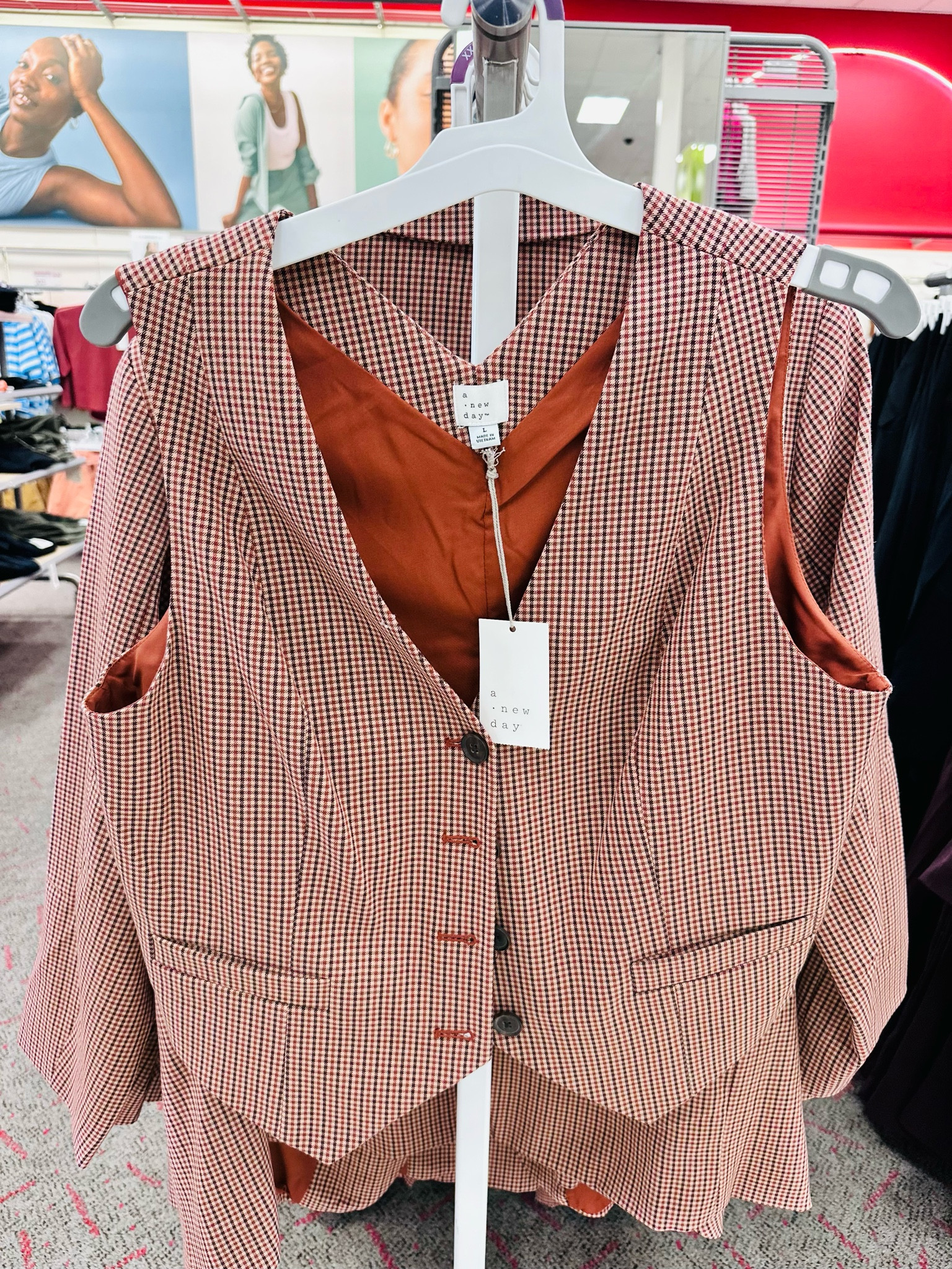 30% OFF New Women's Fall vest  - A New Day in brown plaid and comes in more colors 
Has matching pants and blazer 

Target, Target style, Target finds, blazer, office outfit, casual style, plaid, a new day, workwear 


#LTKSeasonal #LTKsalealert #LTKstyletip