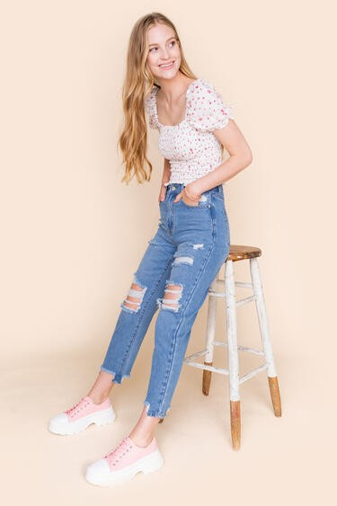 Harper Heritage Distressed High Waisted Jeans - francesca's | Francesca's