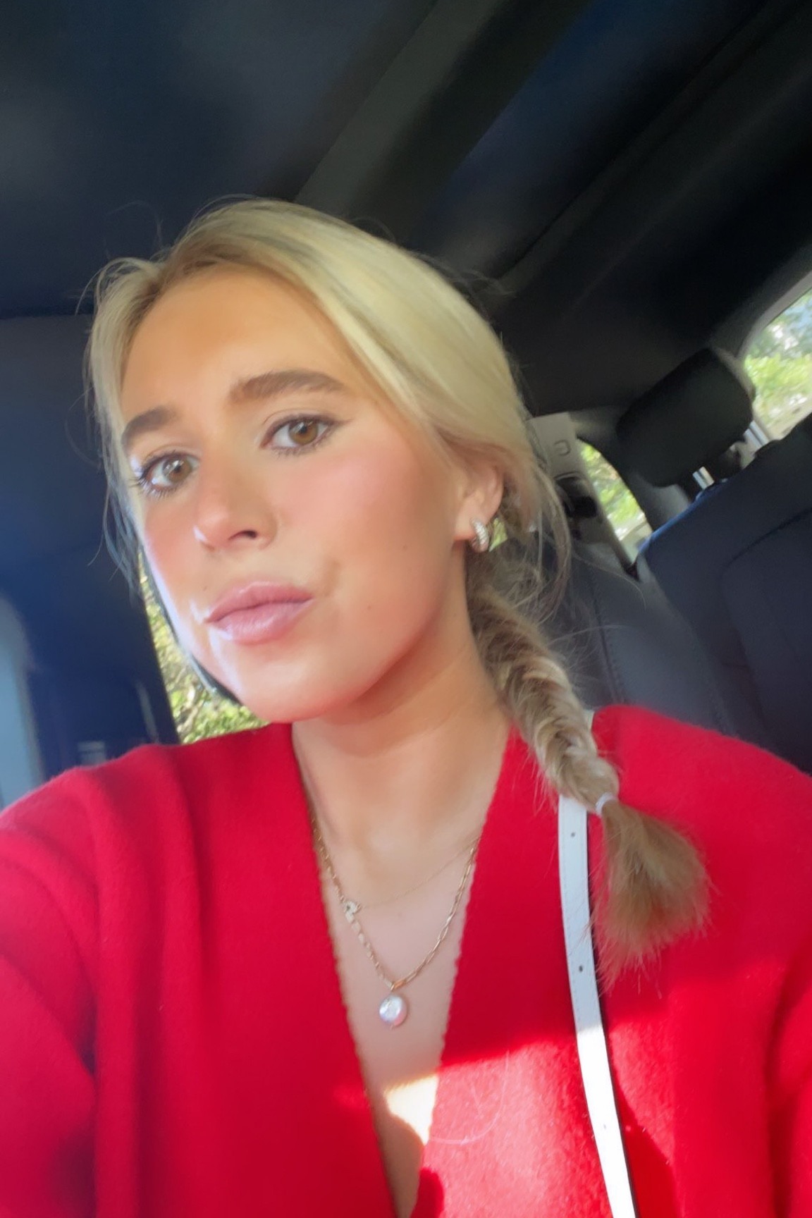 Shop some of the exact products I use on the daily for a more natural make up look! 

#LTKCyberweek #LTKHoliday #LTKbeauty