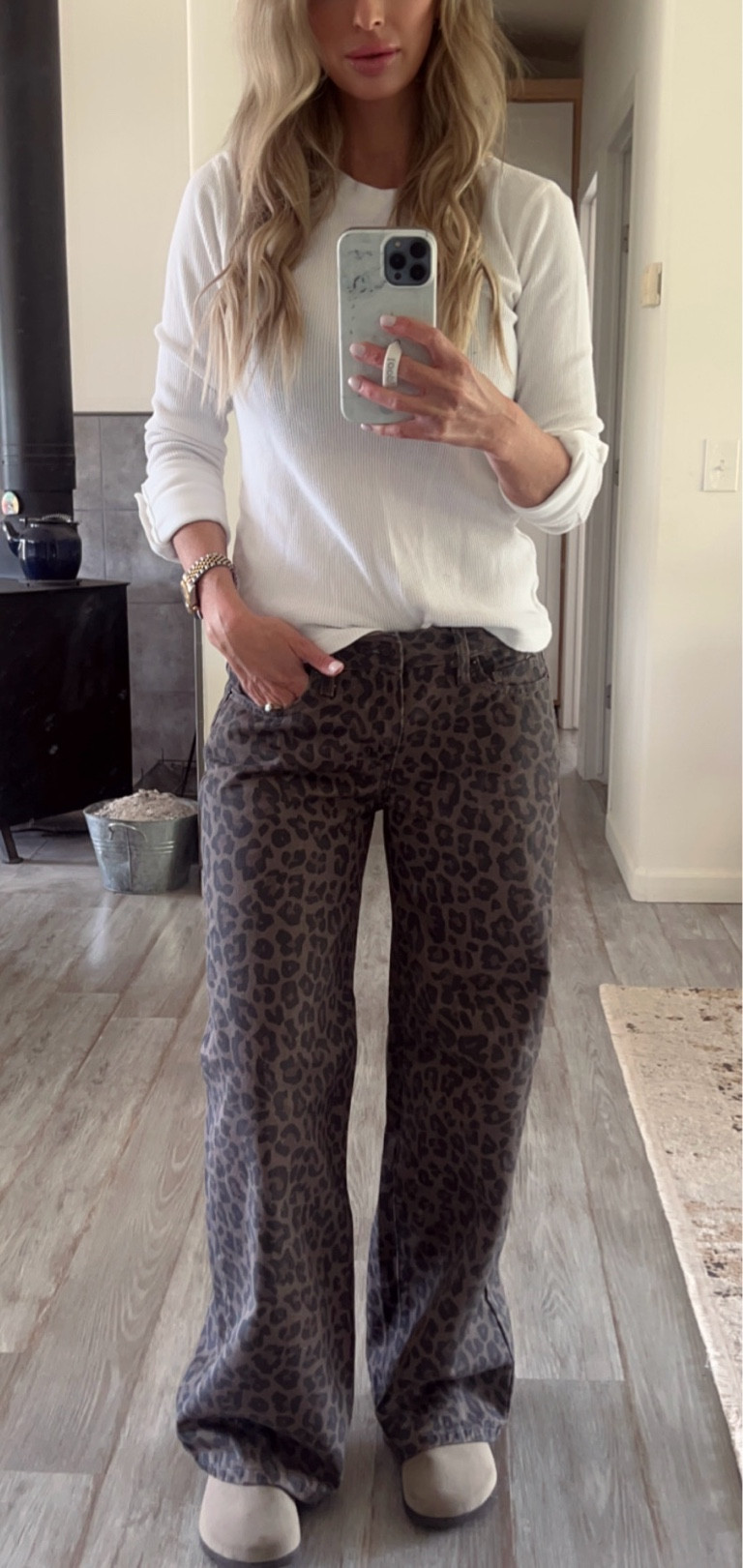 OOTD 

Size small thermal 
Size 4 pants (run baggy) 
Birkenstock dupes run true to size

#LTKOver40 #LTKFindsUnder50 #LTKStyleTip