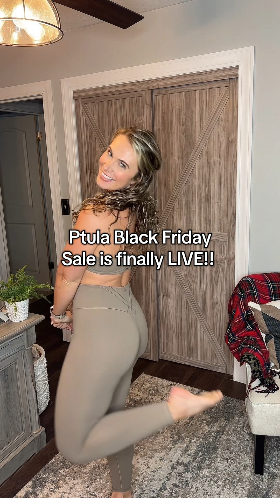 The softest and most flattering fit! ON SALE

Top- small
Leggings- medium- 23”

145lbs
5’4.5”



#LTKFindsUnder50 #LTKGiftGuide #LTKActive