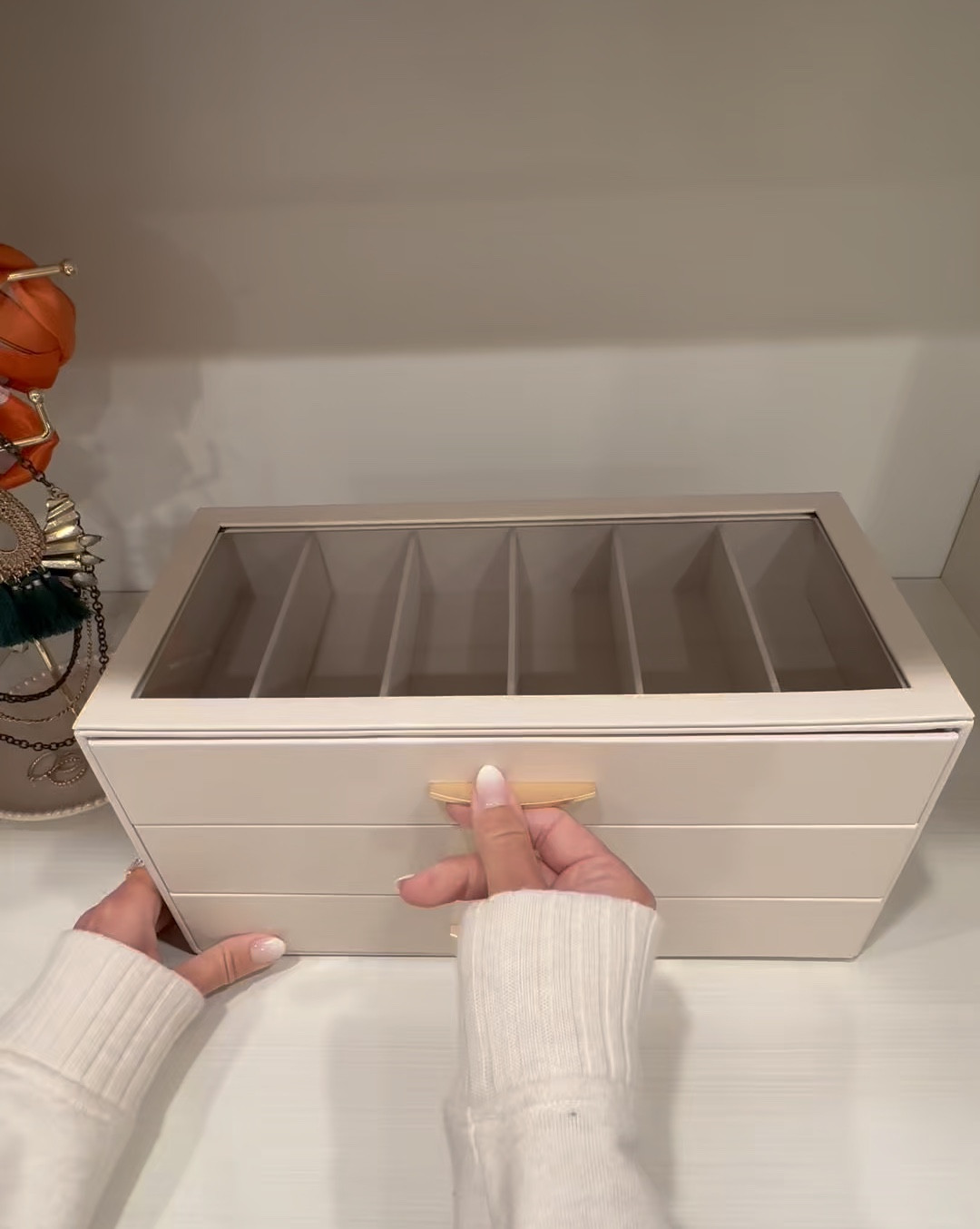 Amazon sunglass storage but elevated 
