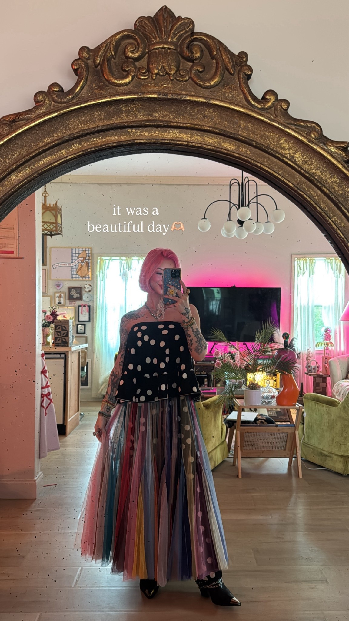 set with the top and pants, the skirt overlay is linked 🫶🏻
Linked the perfume 🤍