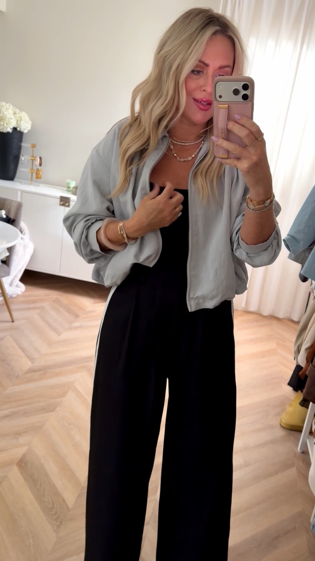 OOTN✨🍸
I’m in all smalls


Track pants. Zara. Date night 

#LTKgrwm #LTKootd #LTKOver40