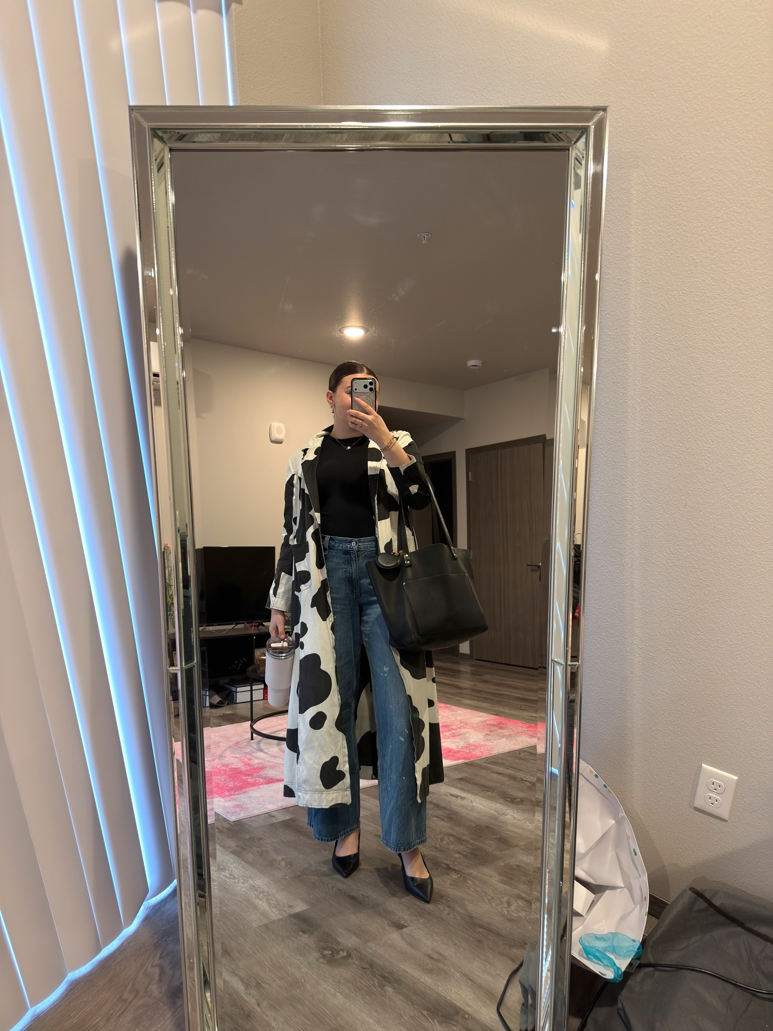 Looking for eclectic business casual inspiration? I’ve got you 😉

I’m wearing a M bodysuit, L coat, size 31 jeans and size 9 heels

#LTKootd #LTKMidsize #LTKWorkwear