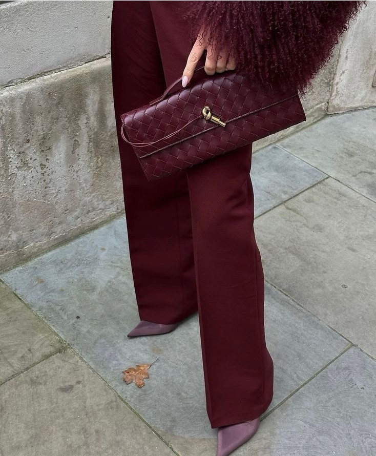 Andiamo leather clutch