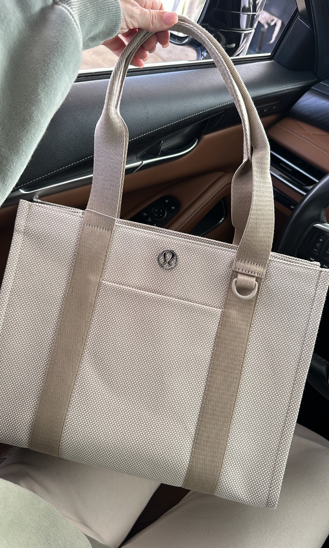 🚨MAJOR SALE🚨 our favorite tote is 40% OFF!!! Comes in this regular size & the mini. I use this bag for EVERYTHING!! I think they may be discontinuing this color! 

Lululemon, Tote, Lulu, Lululemon Tote, Neutral Style, Gifts for Her

#LTKSaleAlert #LTKGiftGuide #LTKmomlife