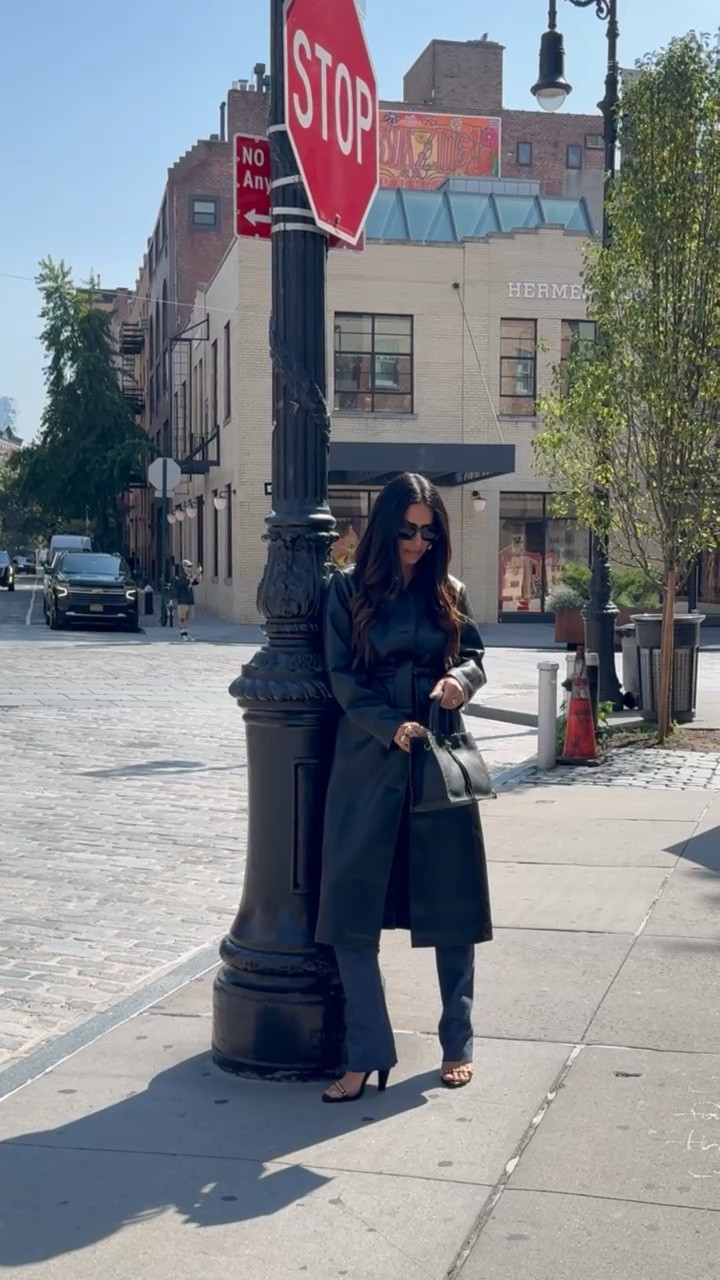 A leather trench is fall must-have. 🖤

#LTKItBag #LTKWorkwear #LTKSeasonal