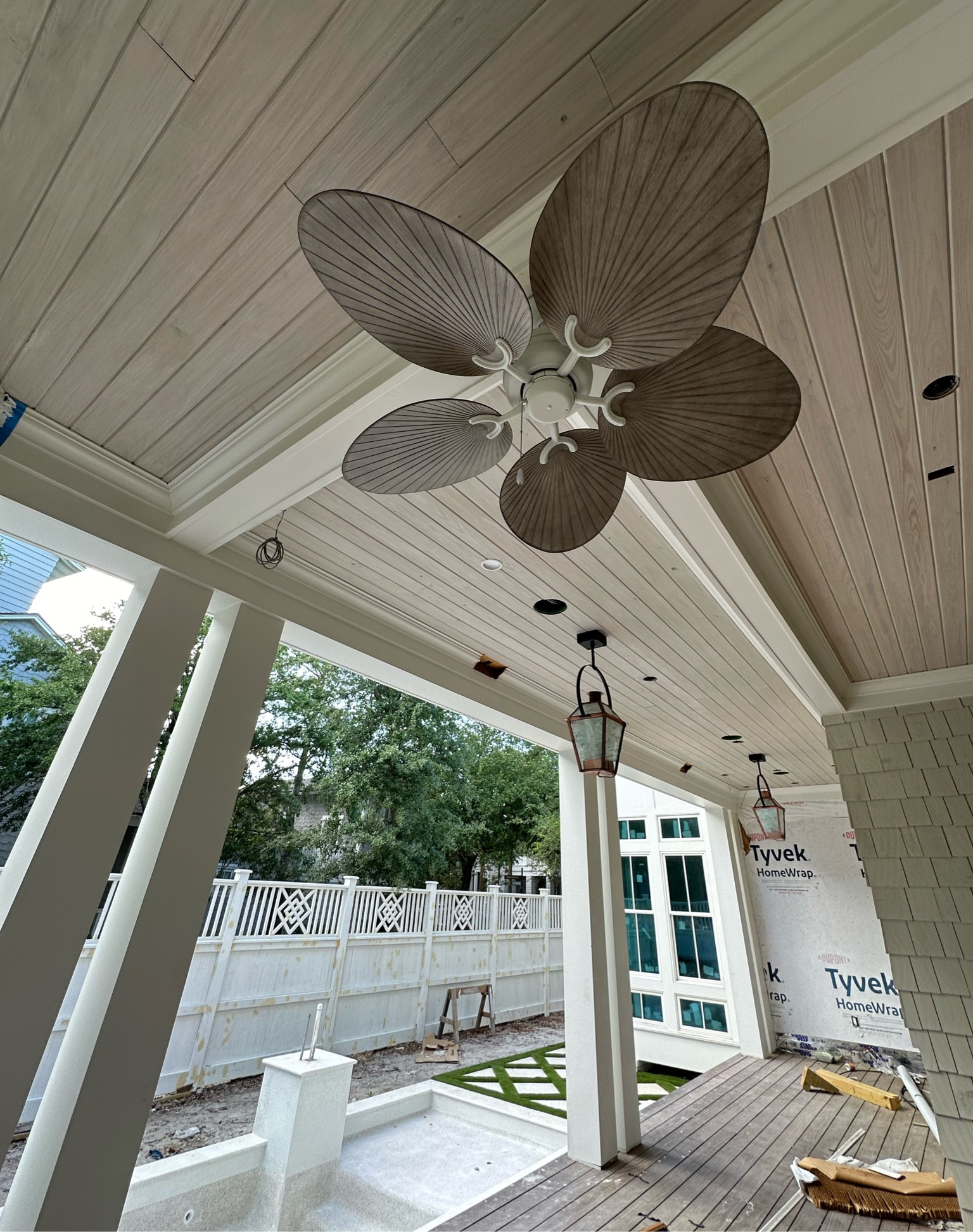 Outdoor fan Bahama fan Tropic Air 52" 5 Blade Indoor / Outdoor Ceiling Fan

Driftwood blade fan 

Beach house fan 

#LTKHome