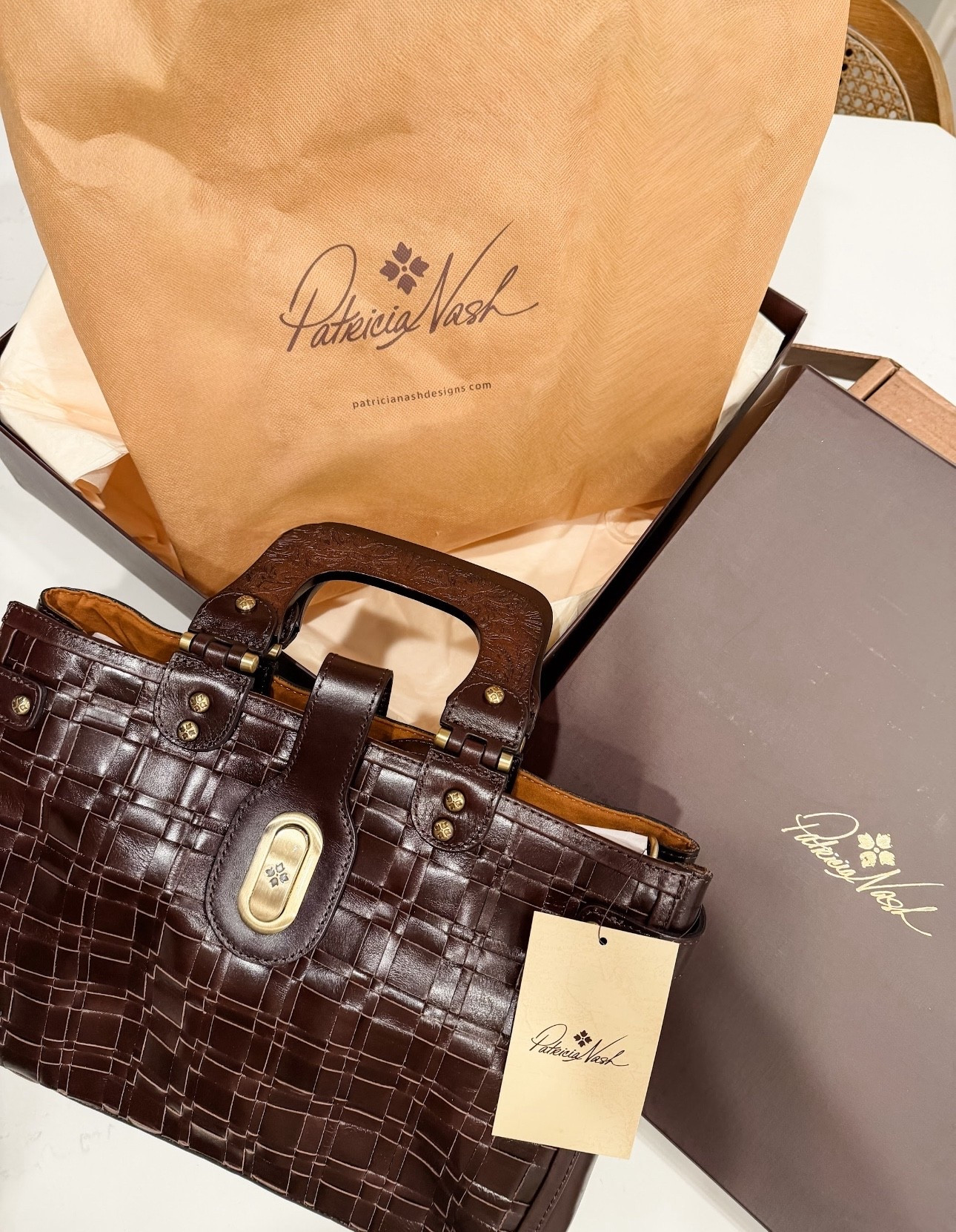 As soon as I saw this purse I knew I needed to buy it for myself! I love the detailing and it’s that perfect shade of brown. 



#LTKootd #LTKSaleAlert #LTKgrwm