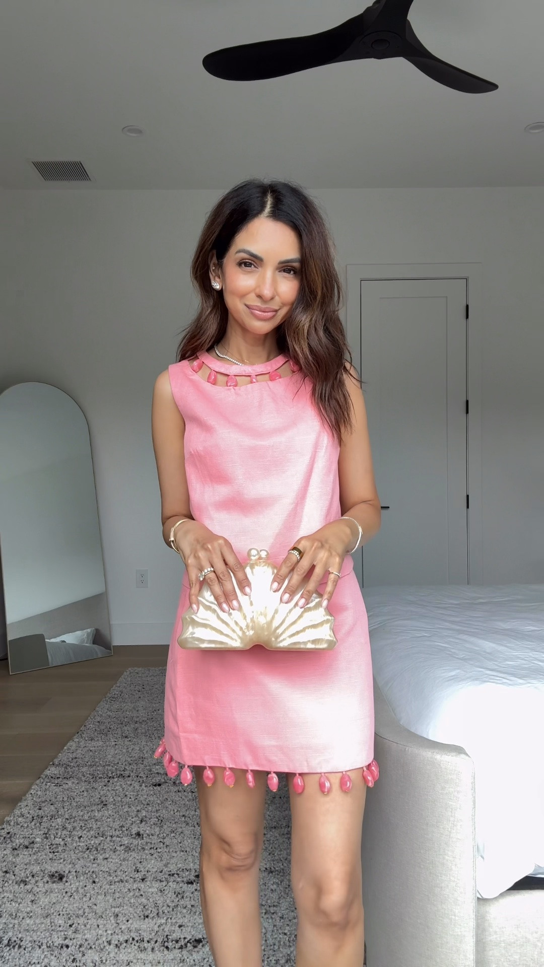 How gorgeous is this pink @Tuckernuck set?! I’m wearing size XXS in both pieces! Paired with the cutest shell accessory from Amazon 🩷🐚

#LTKootd #LTKPetite #LTKSeasonal