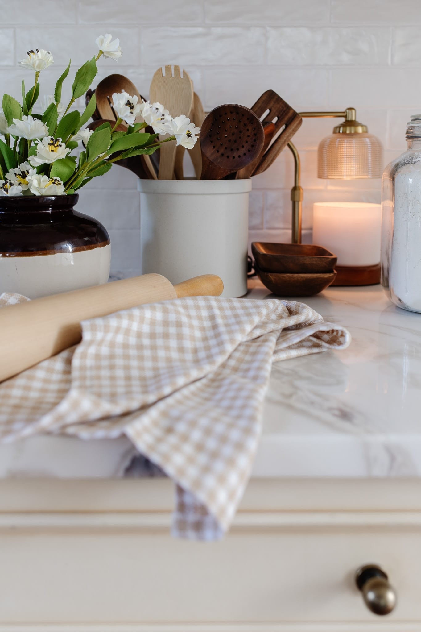 The cutest candle warmer! I use this all of the time. The kids even used it to melt chocolate! Makes a great gift too 

Gift ideas, home decor, Amazon home decor 

#LTKFindsUnder50 #LTKHome #LTKGiftGuide