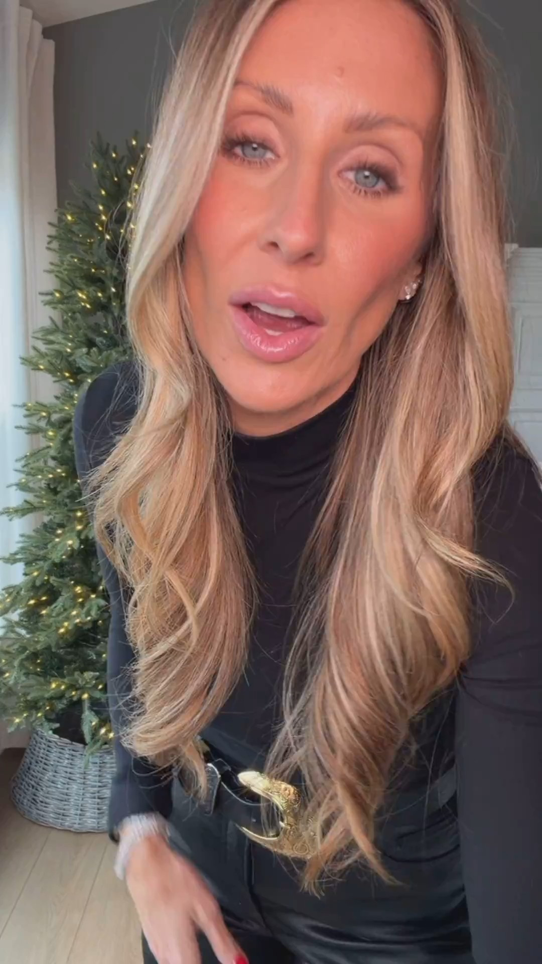 Coated  denim pants size 8
Chic winter style, easy winter outfit, dinner outfit inspo, themominstyle

#LTKOver40 #LTKSeasonal #LTKootd